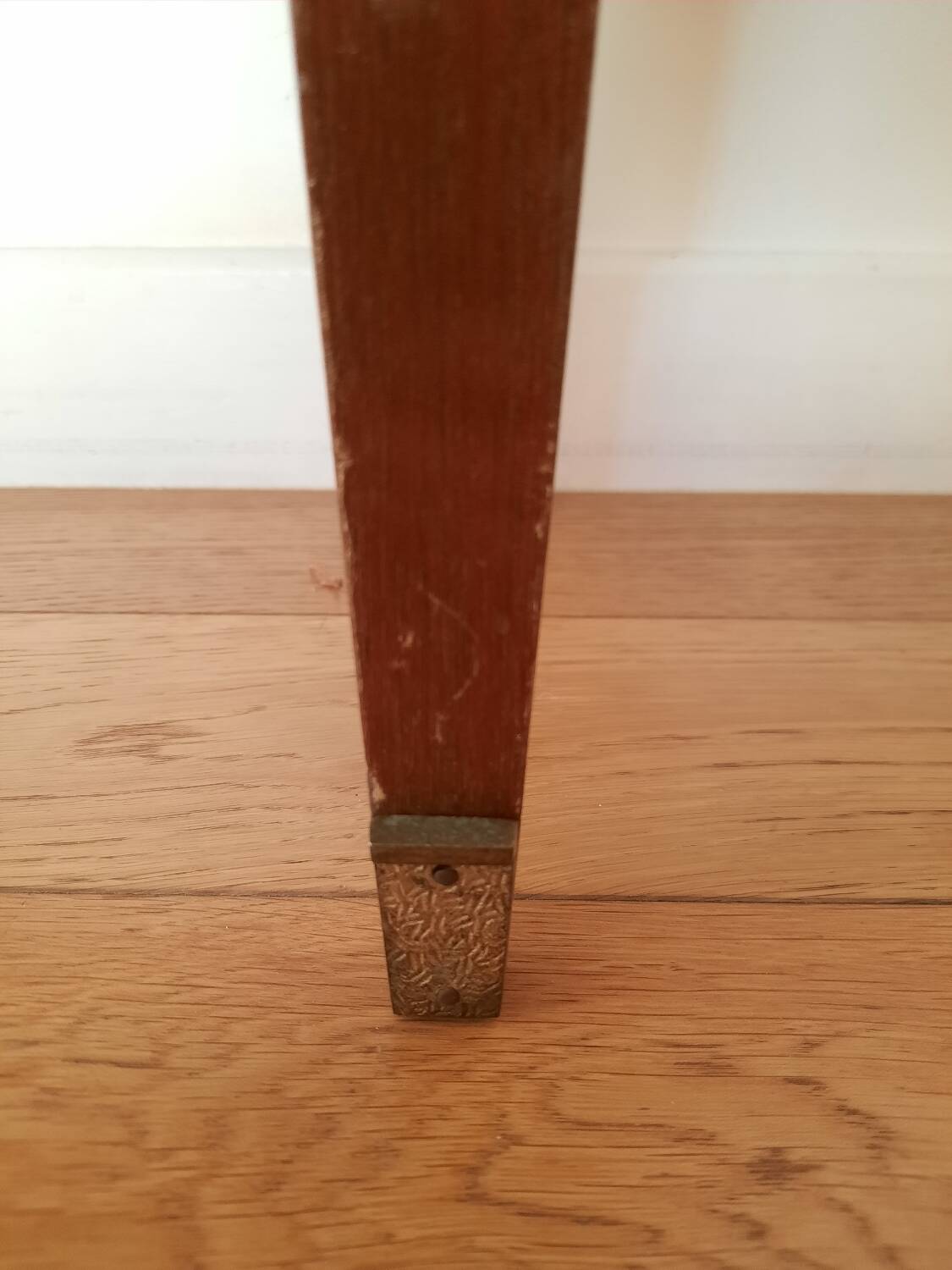 Petit meuble-chevet vintage pieds compas