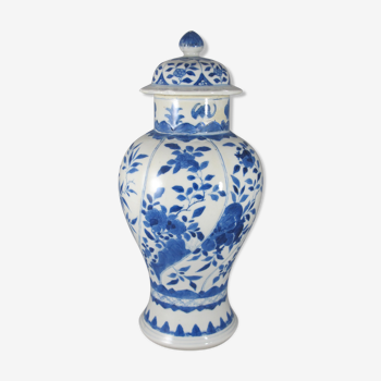 Former chinese potiche blue white