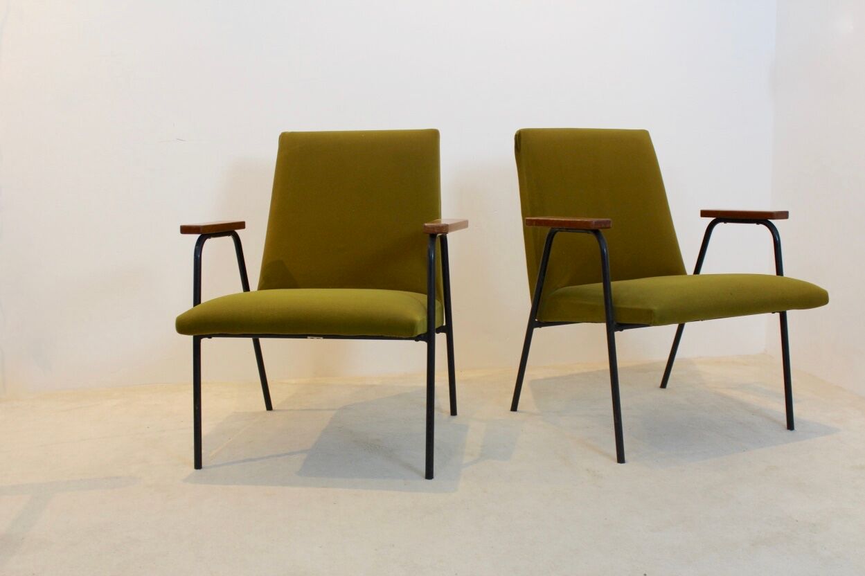 Pierre Guariche armchair by Meurop