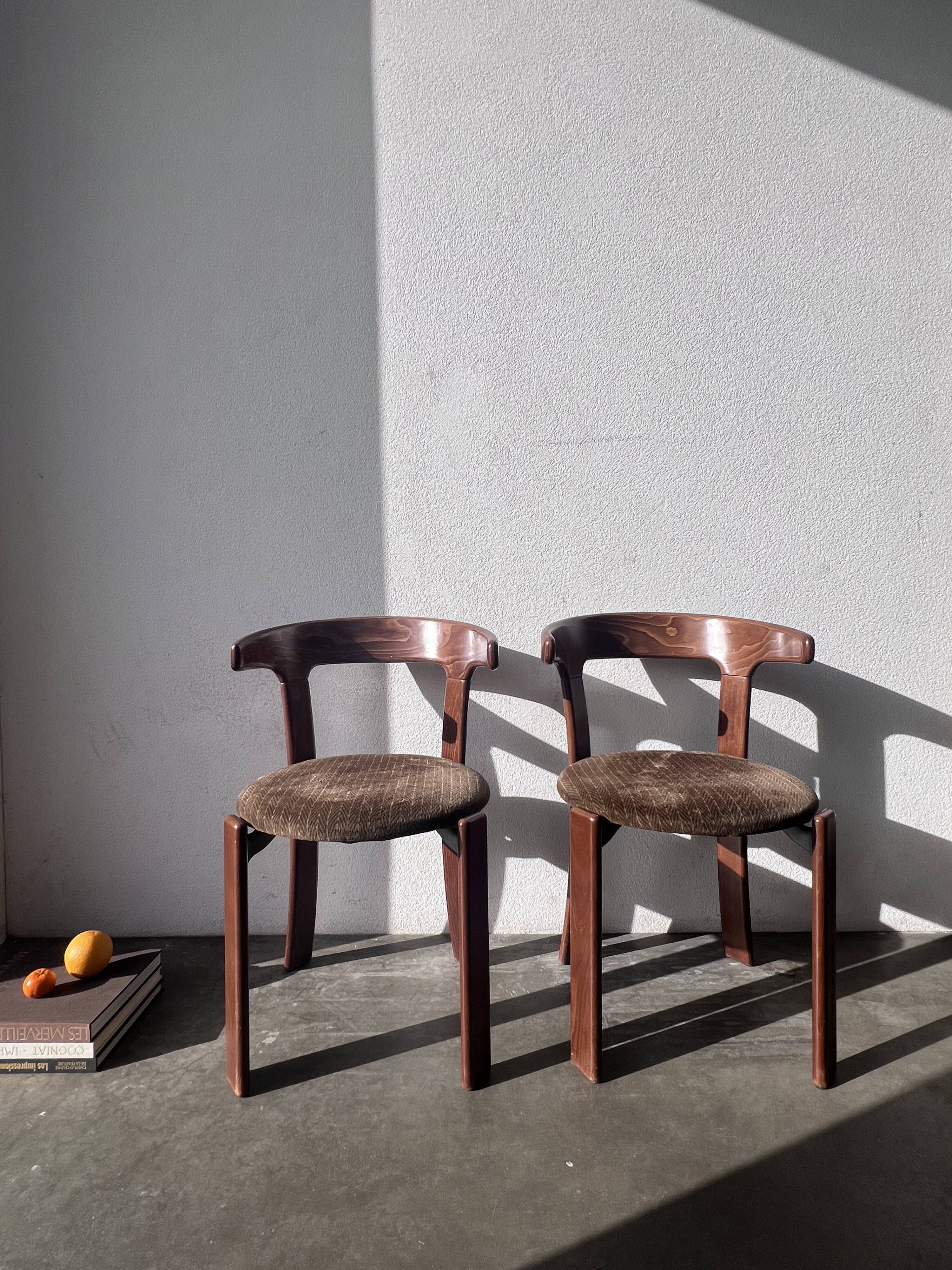 Bruno Rey Chairs, peer