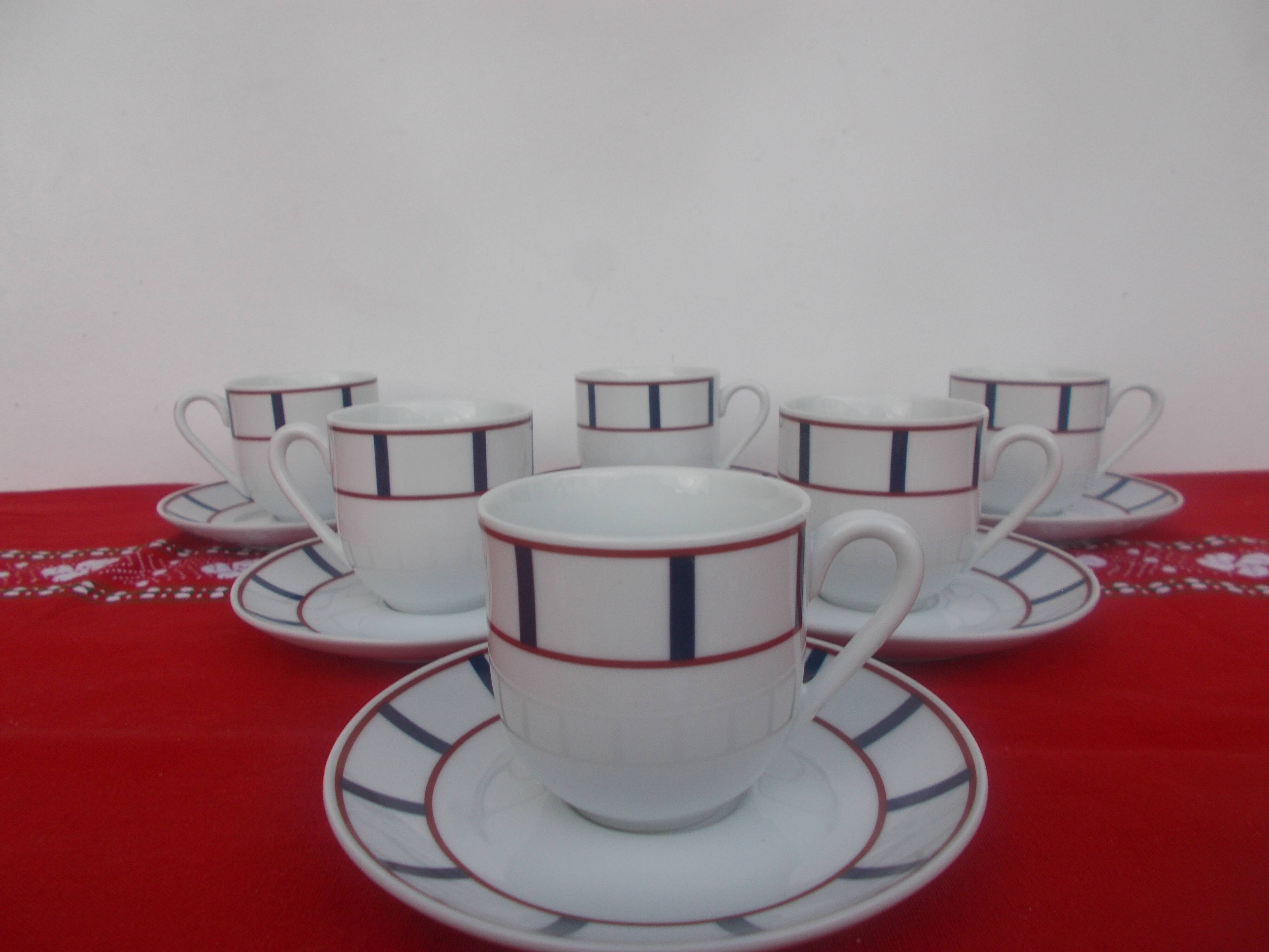 Set of 6 blue and red porcelain Basque coffee cups
