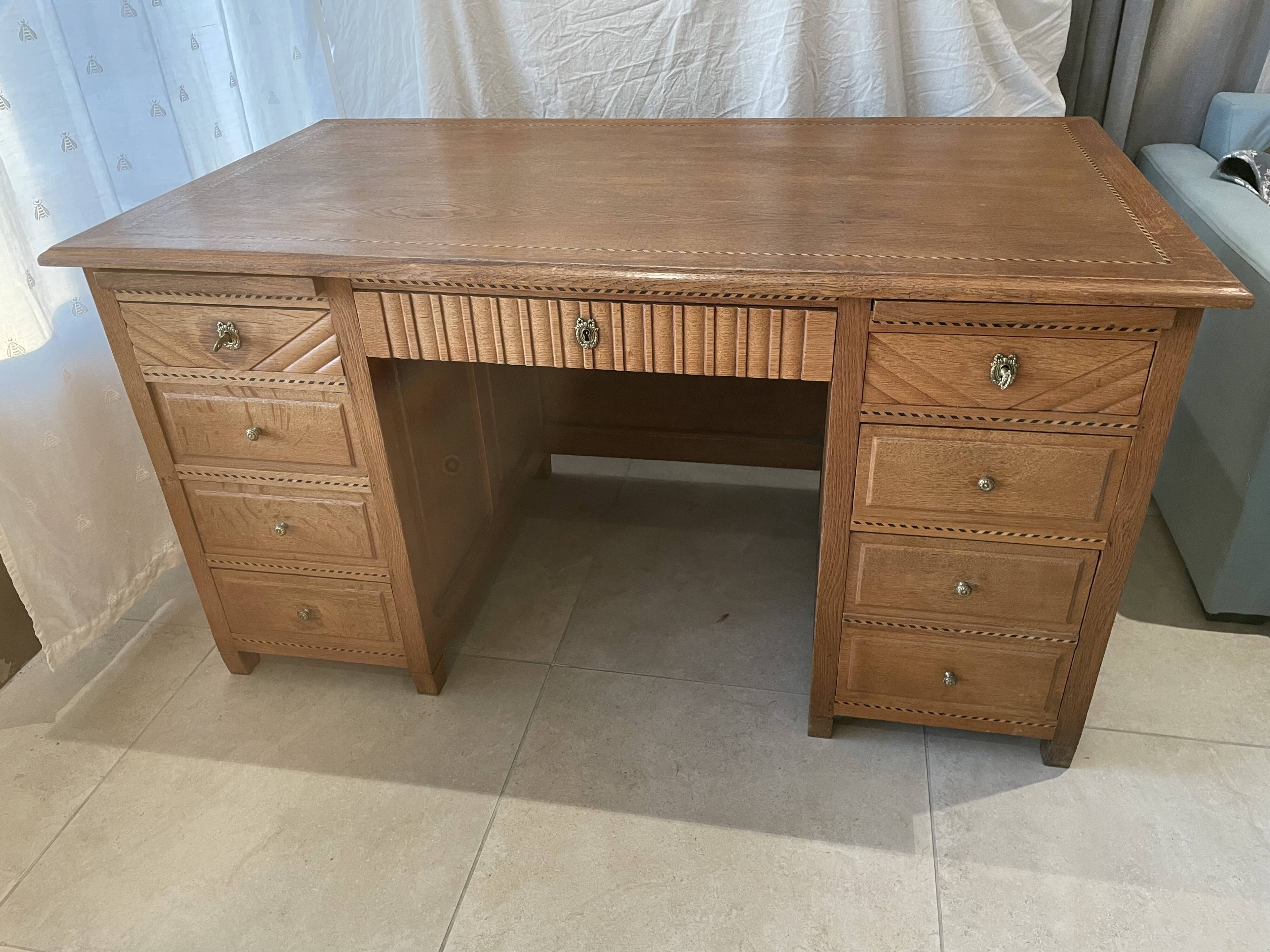 Minister's Office in Oak