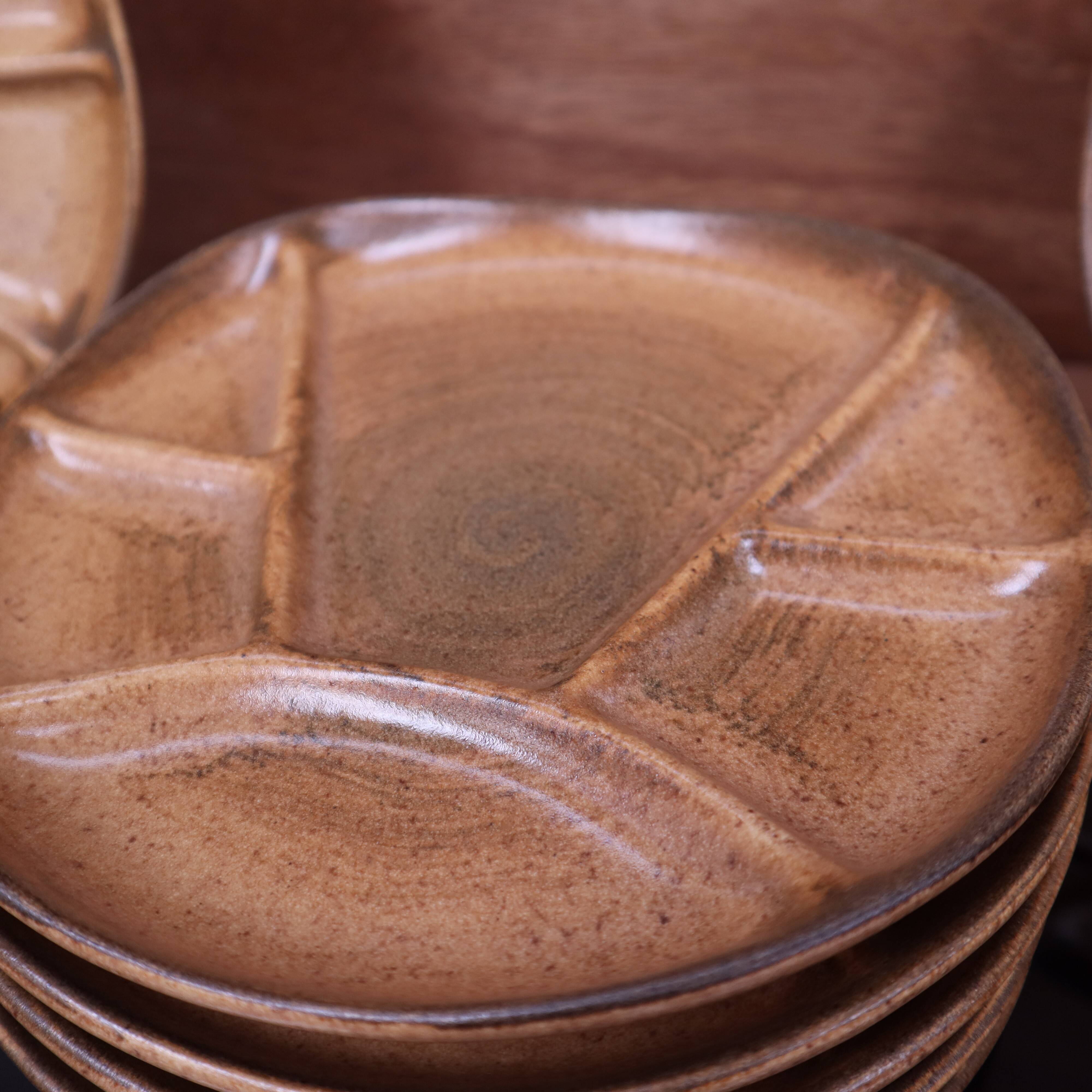 7 Assiettes a fondue en grès Chantilly