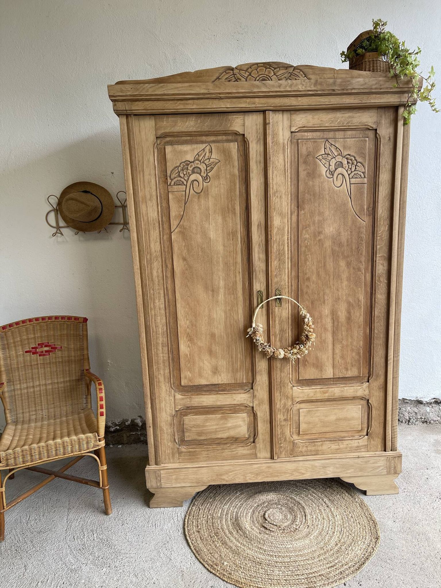 Art Deco wardrobe in raw oak wood