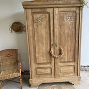 Art Deco wardrobe in raw oak wood