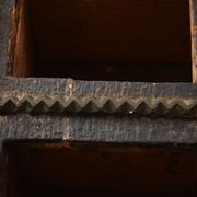 Armoire à épices d'apothicaire de cuisine en bois sculpté primitif