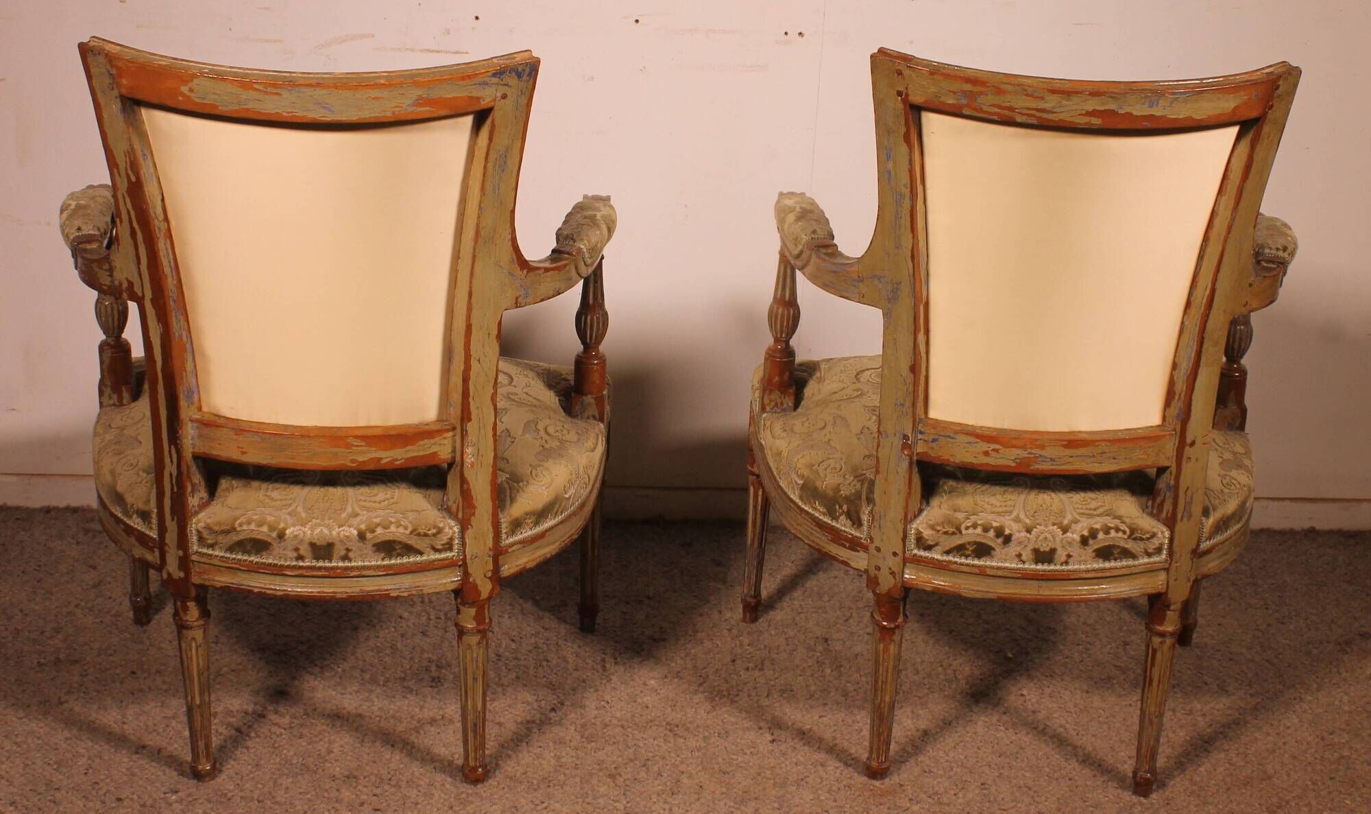 Pair of Louis XVI-style cabriolet armchairs – 18th century