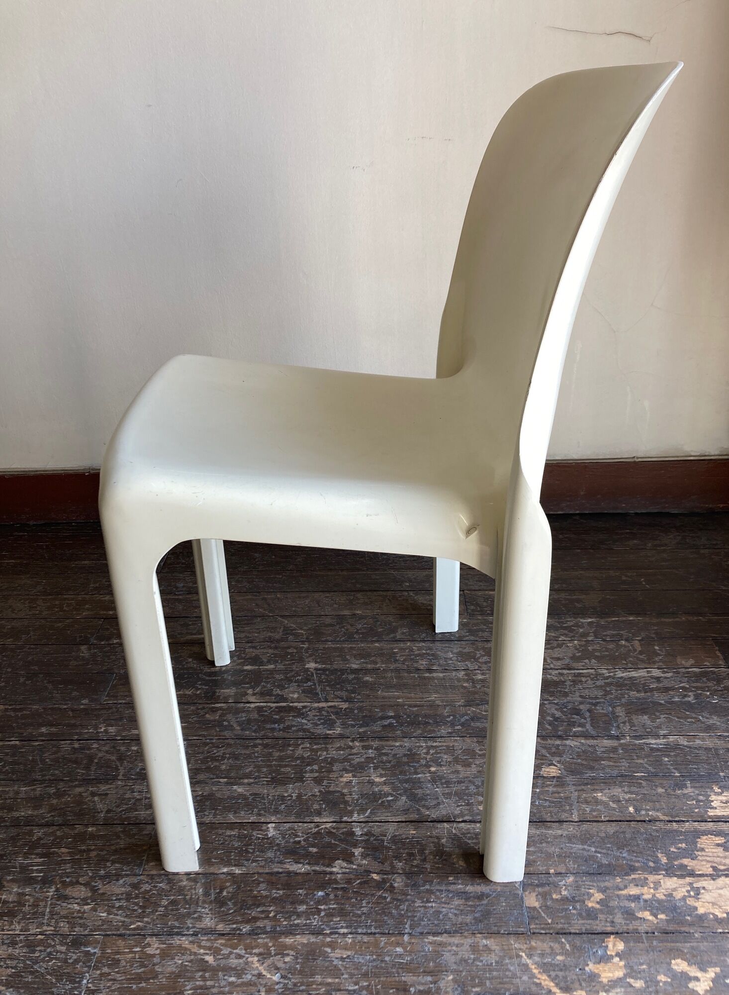 Selene Vico Magistretti chair for Artemide 1968 Italian design