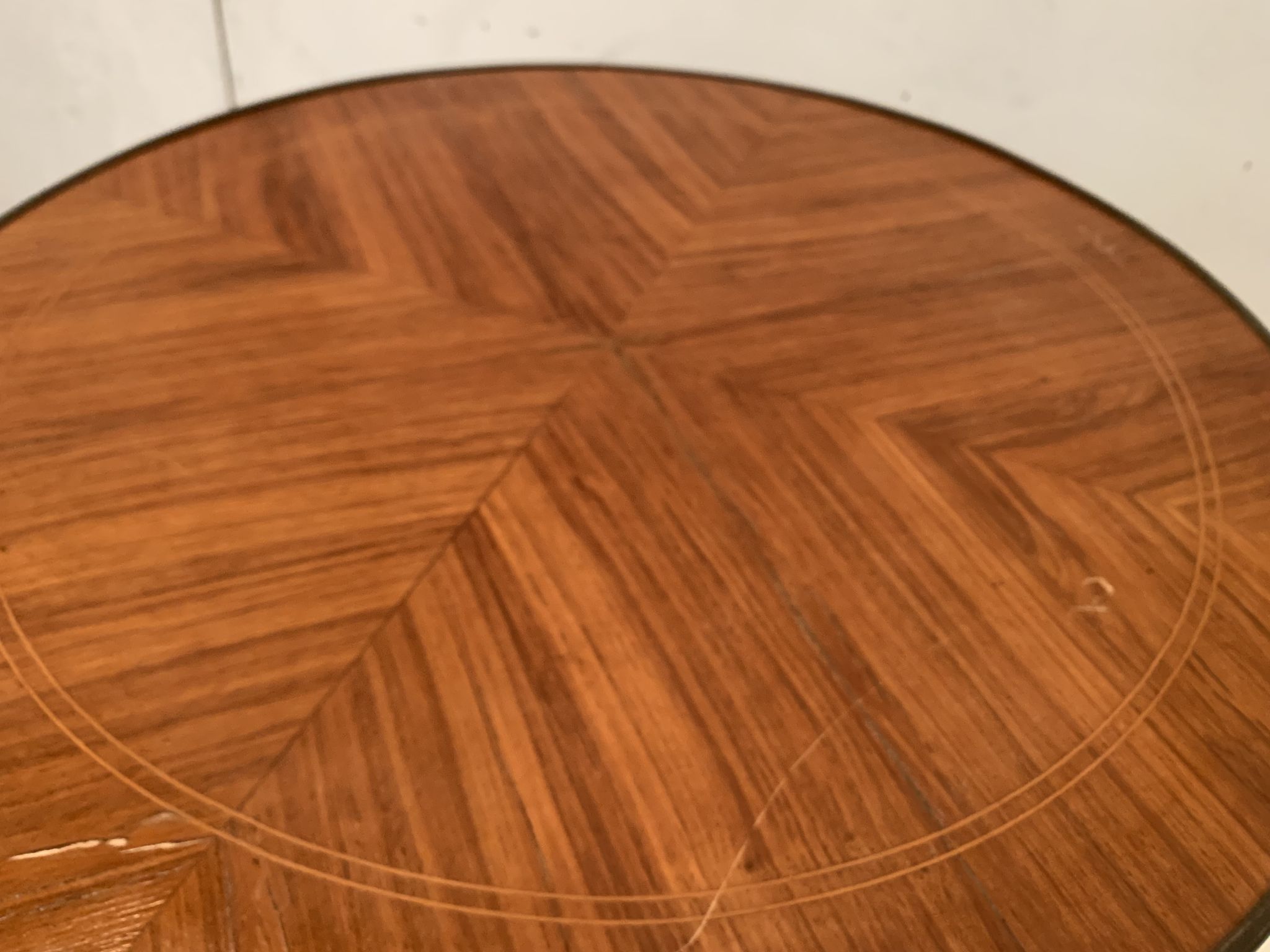 Round pedestal table Louis XV style veneer of rosewood XX century