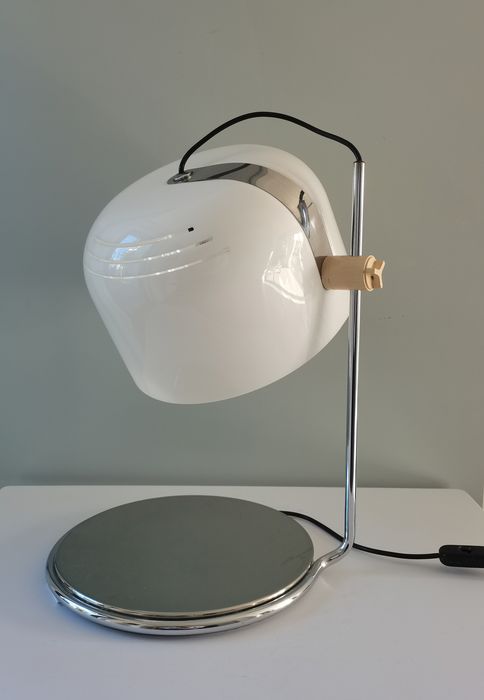Luigi Massoni for Guzzini - Italian table lamp