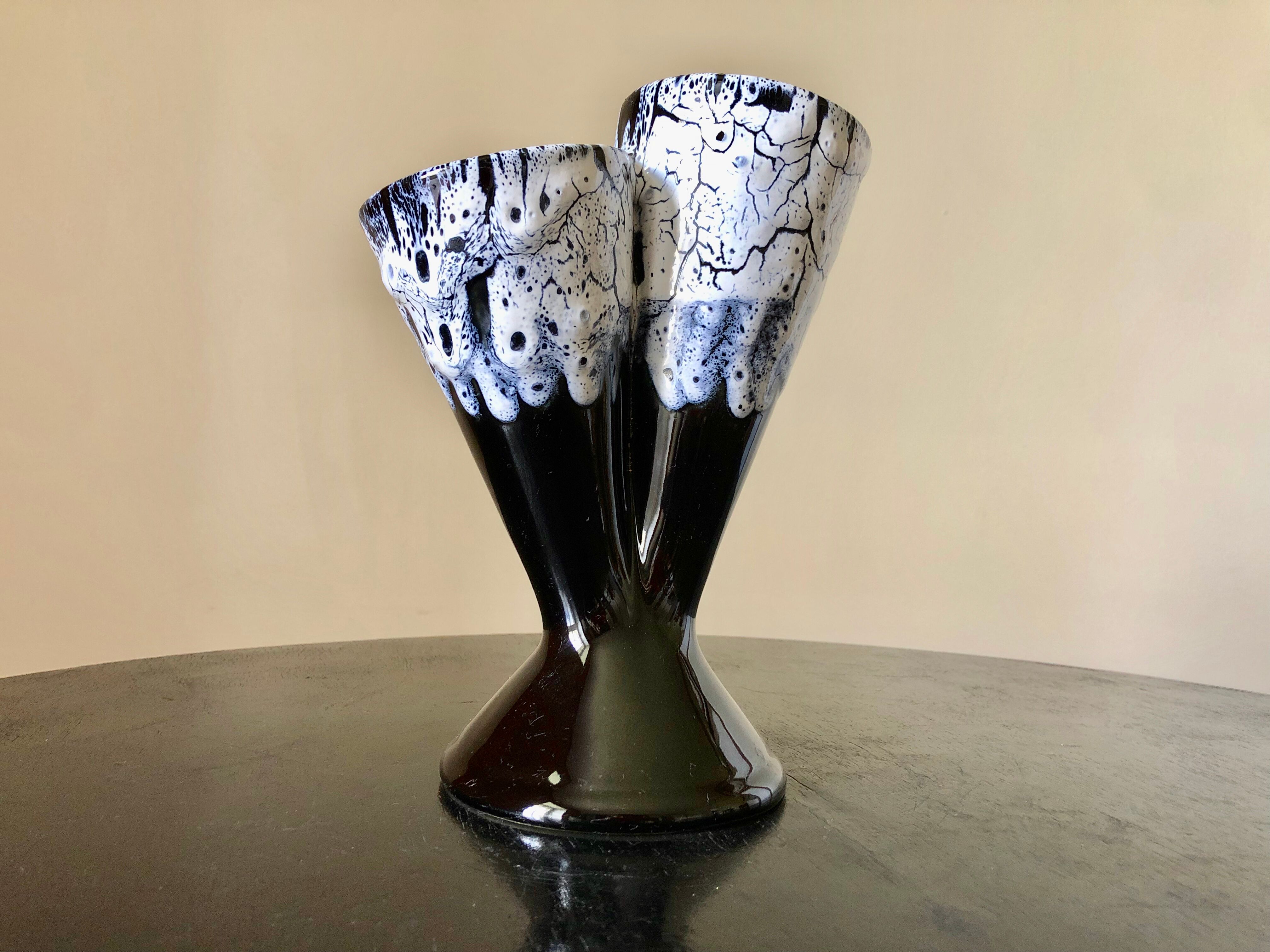 Double blue Fat Lava vase