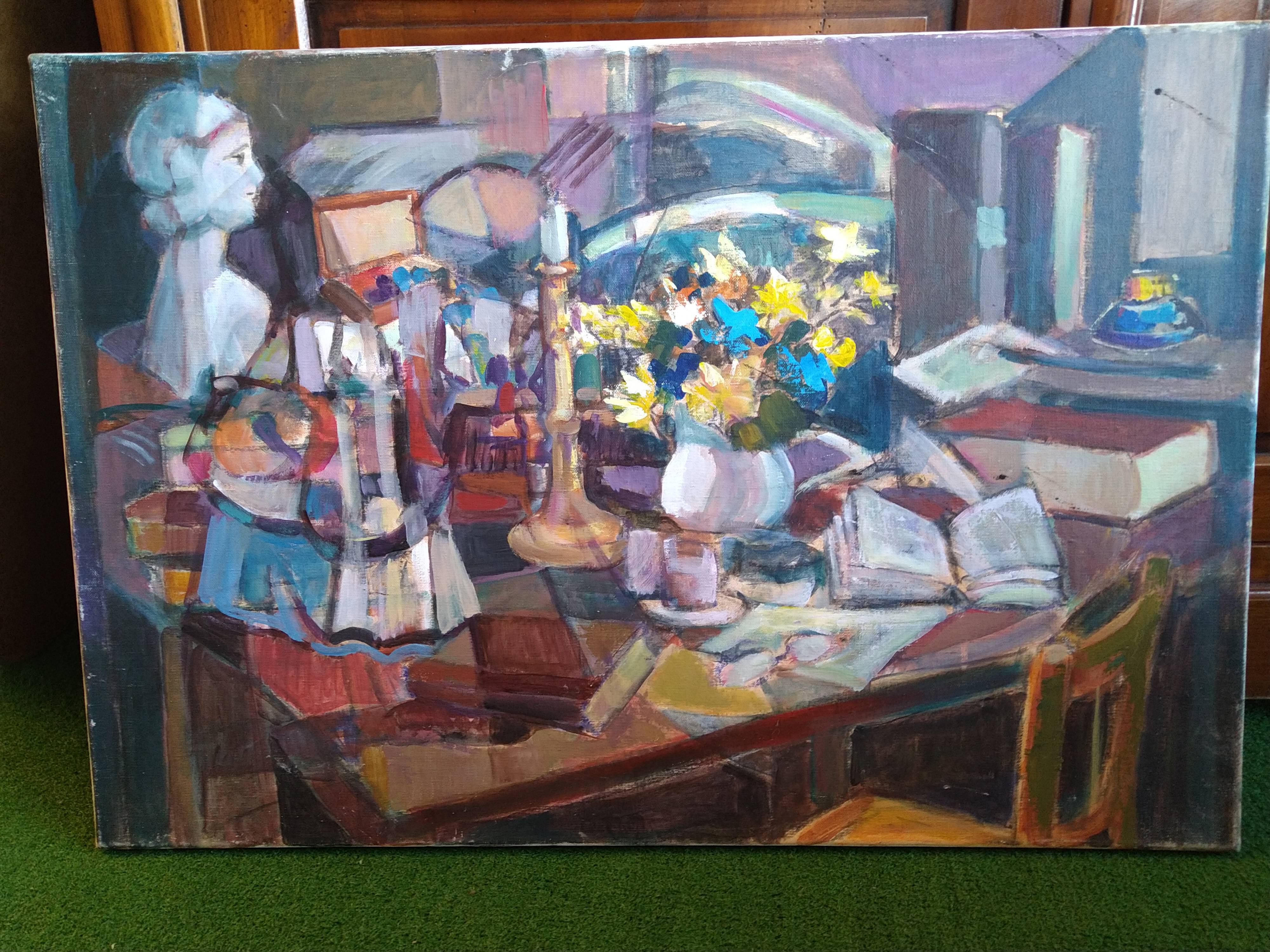 Bouquet and bust table