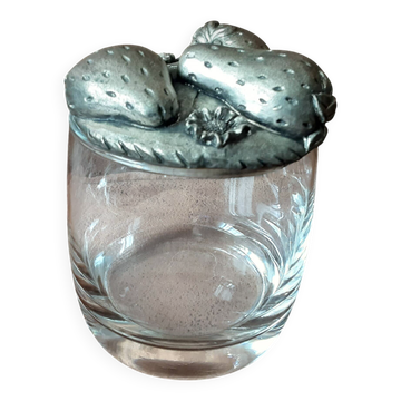 Verre et son couvercle