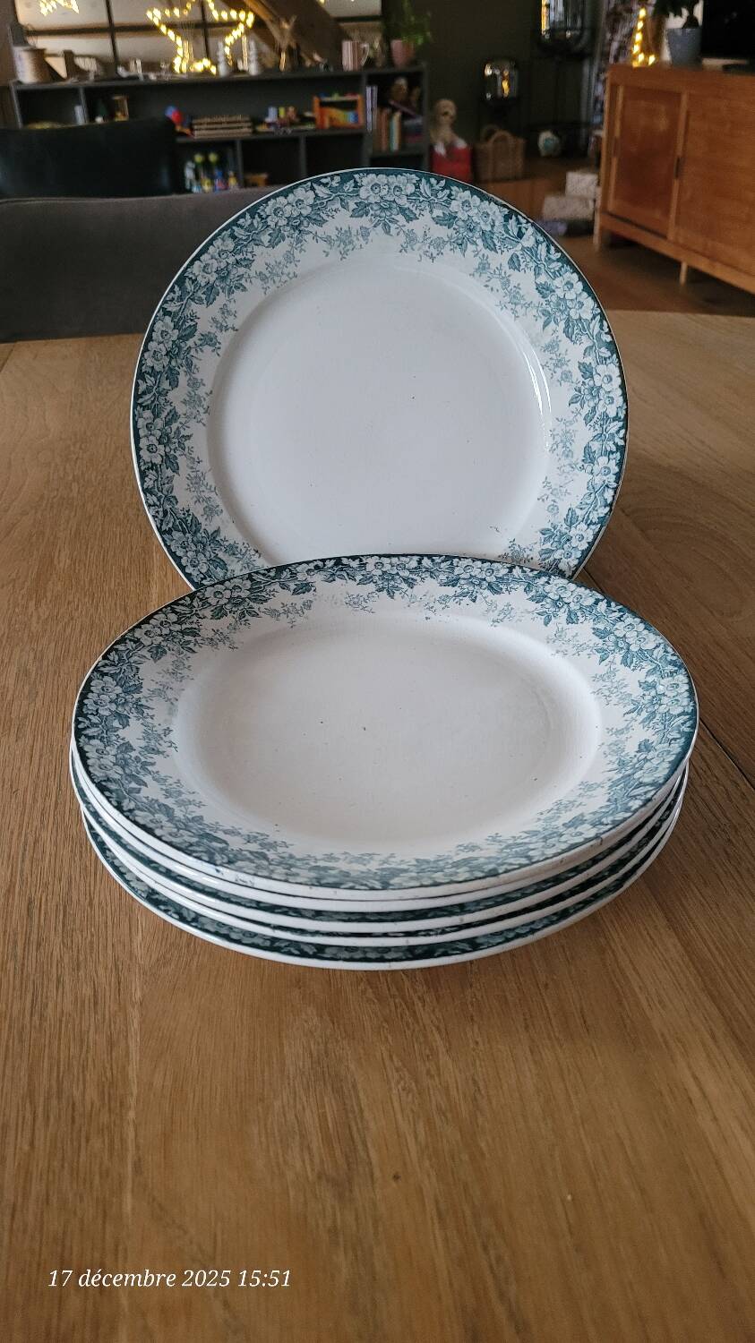 6 antique flat plates from Sté Céramique Maestricht