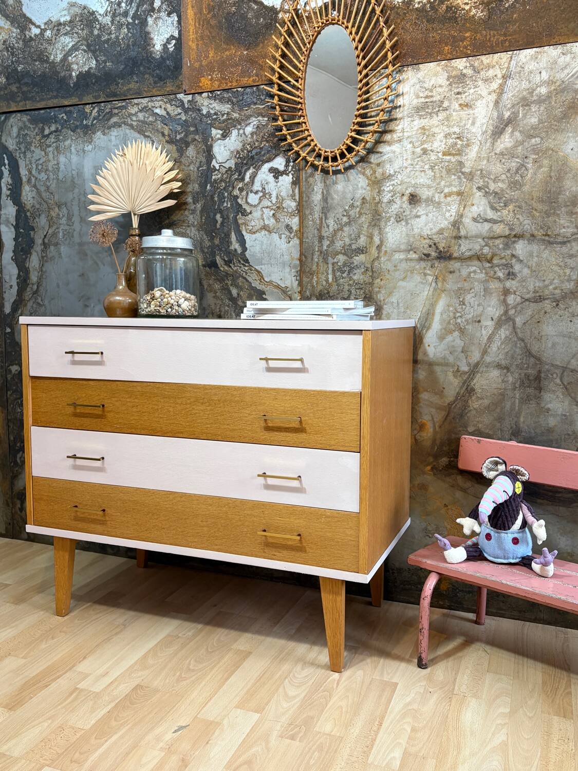 Commode en chêne & rose poudré