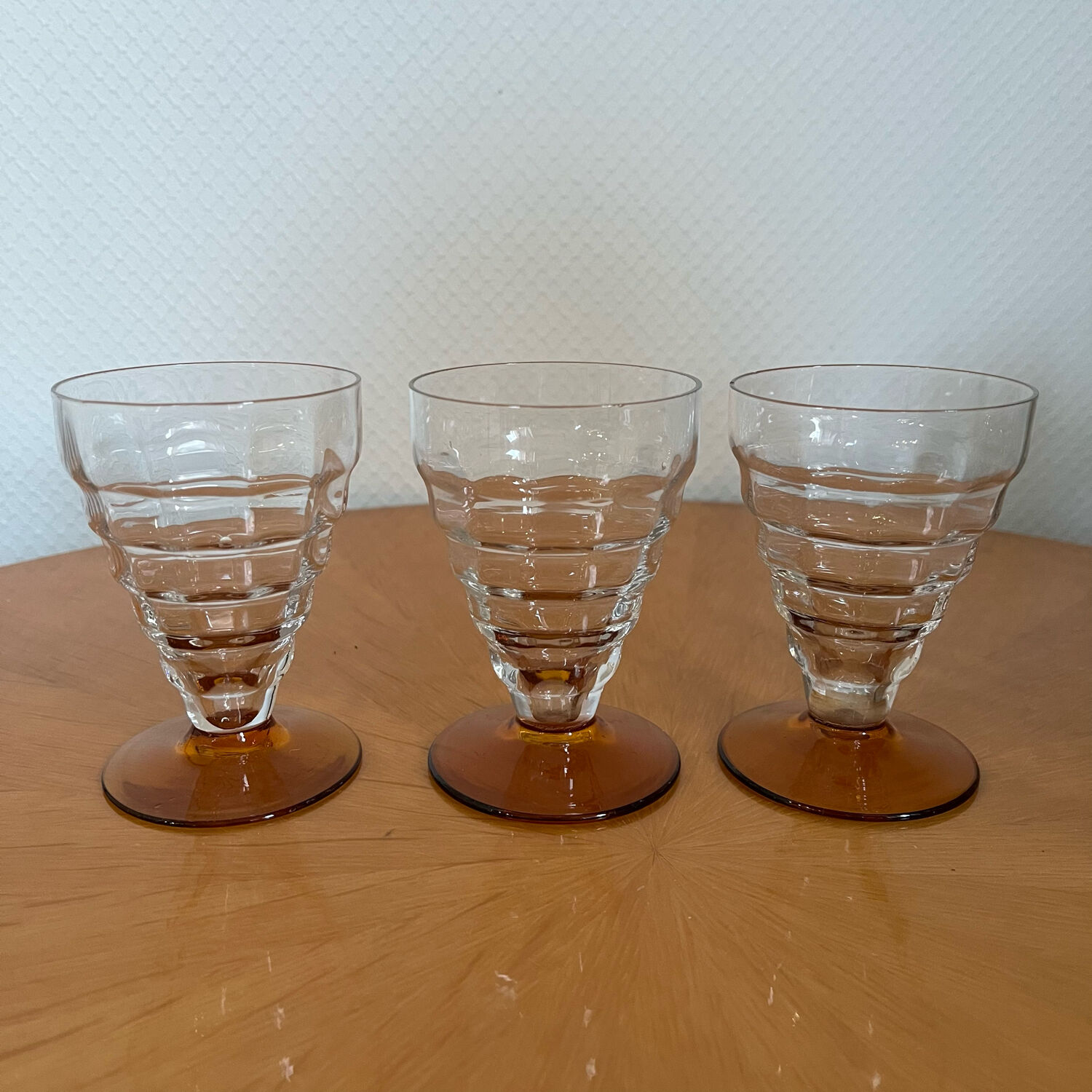 Set of 6 vintage Art Deco style glasses
