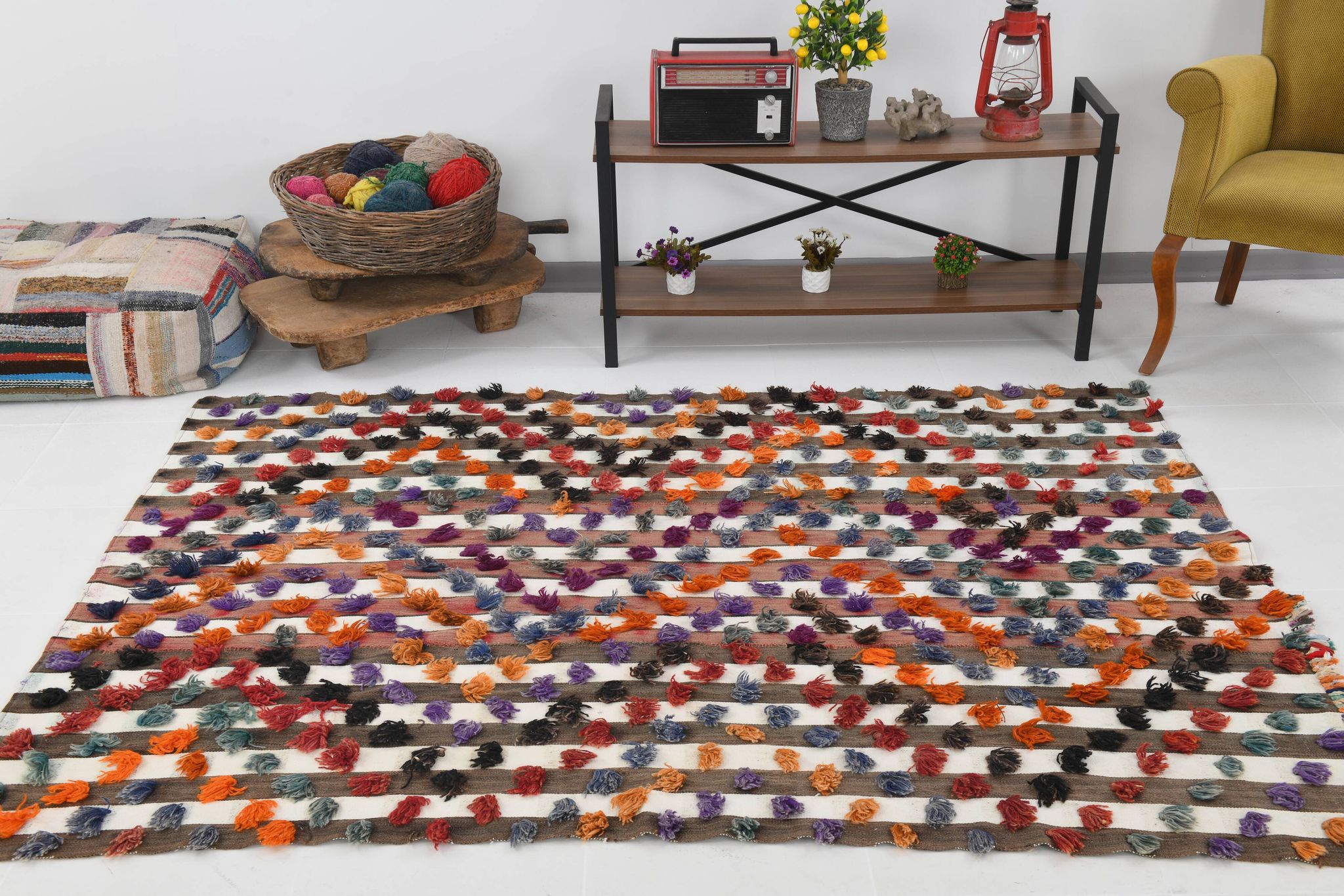 Polka dot wool vintage rug