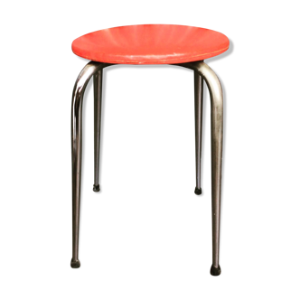 Round stool in red skaï