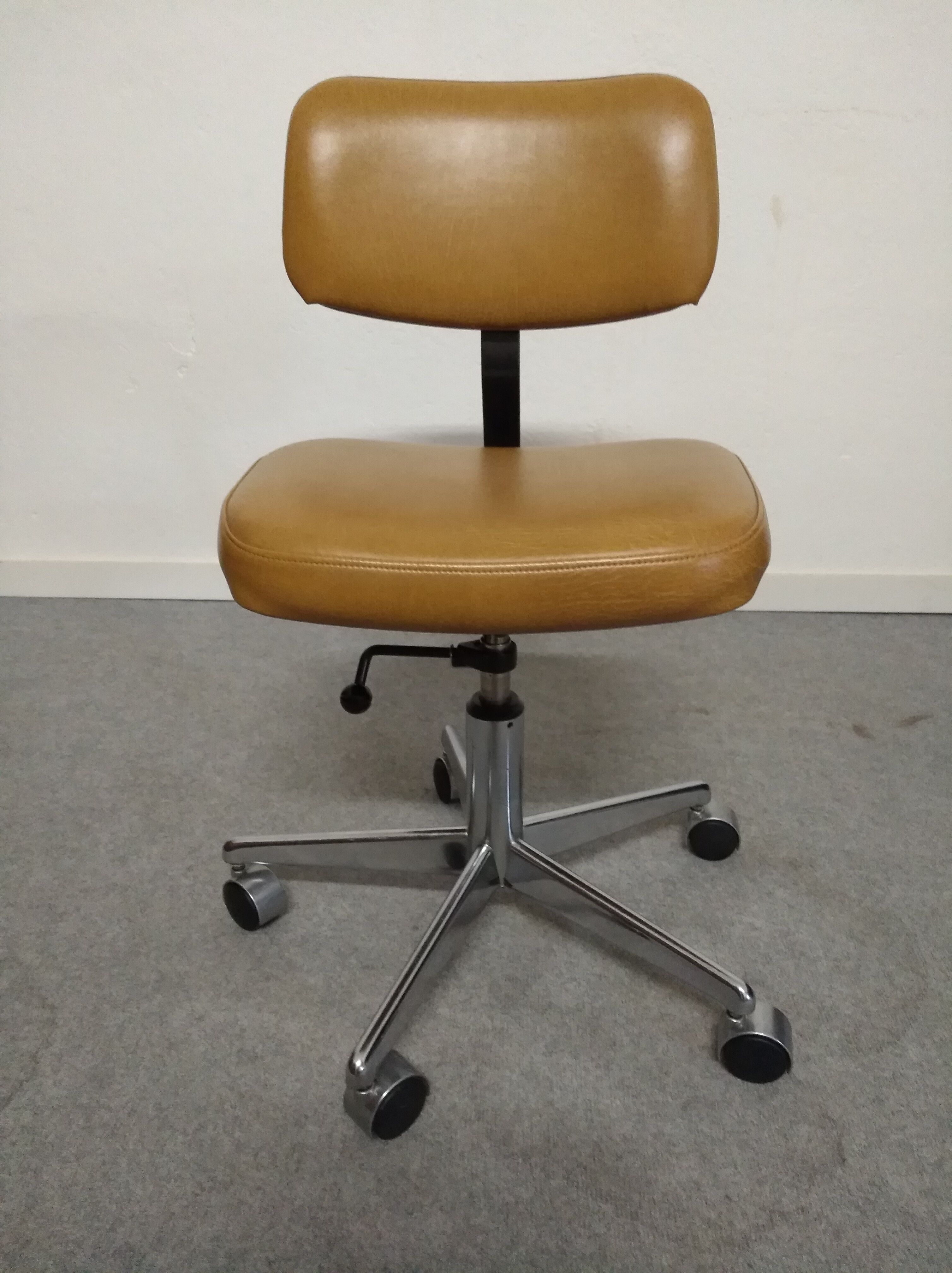 Chaise de bureau des années 60