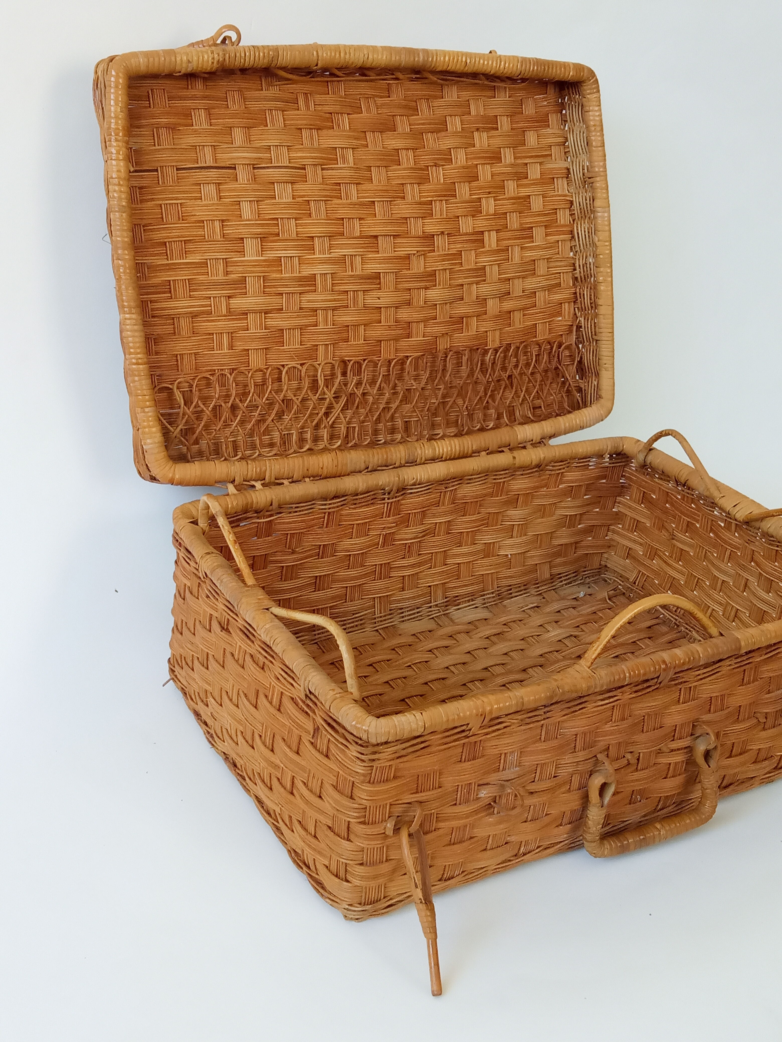 Rattan suitcase 70s