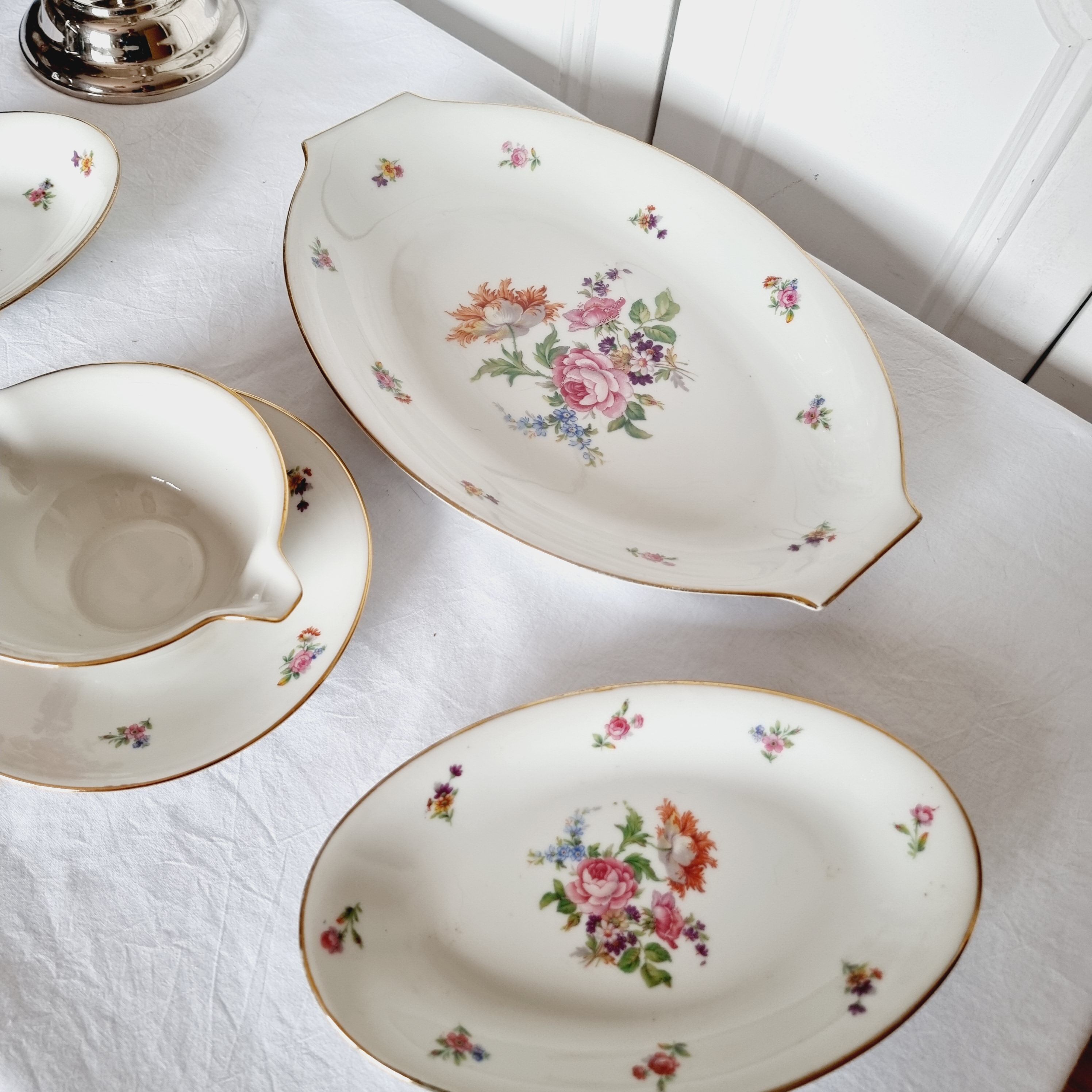 4 German Porcelain Serving Dishes from Bavaria Flores