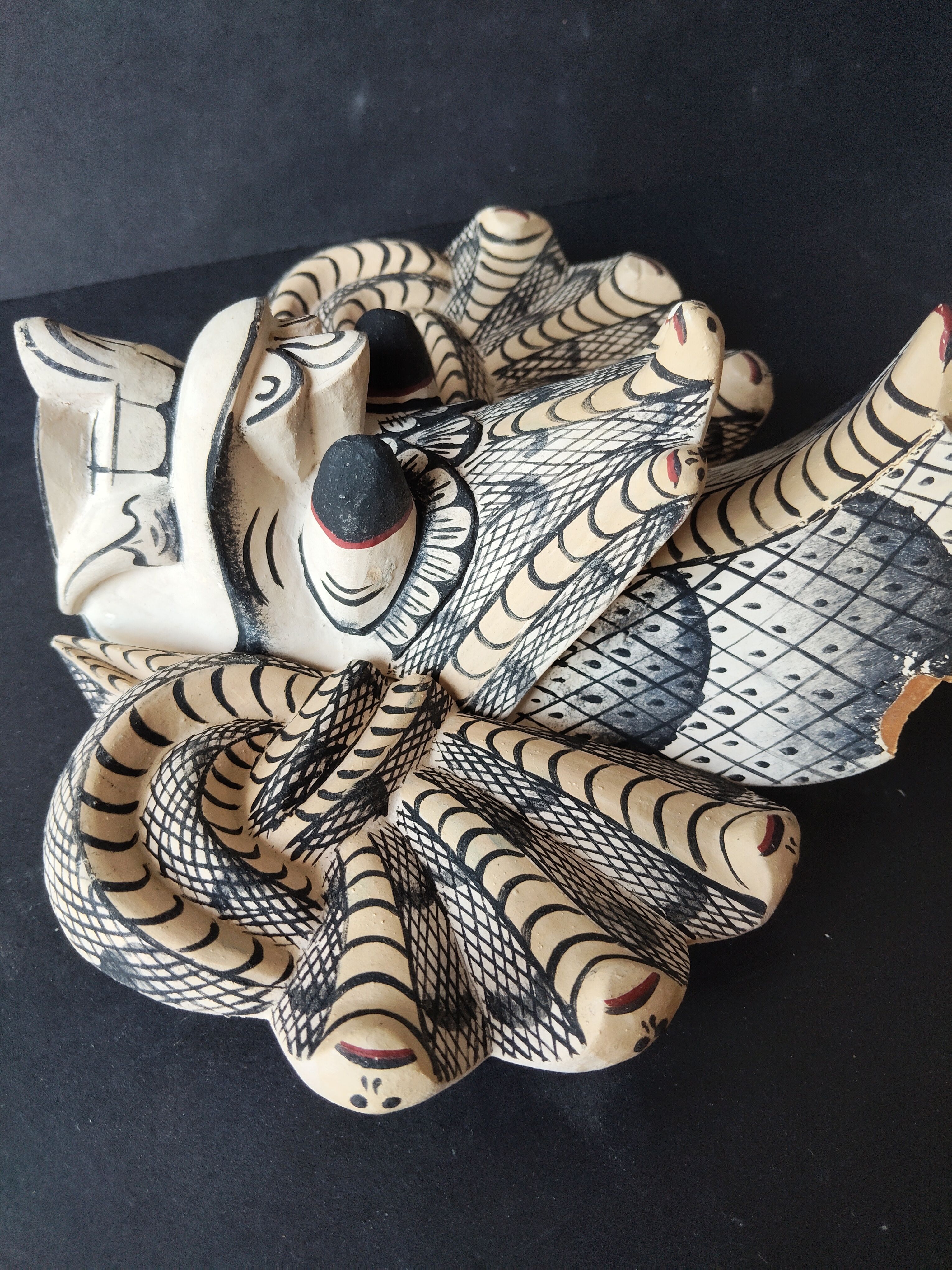 Ancient Balinese mask in carved wood – Protective Naga – Sculpture a