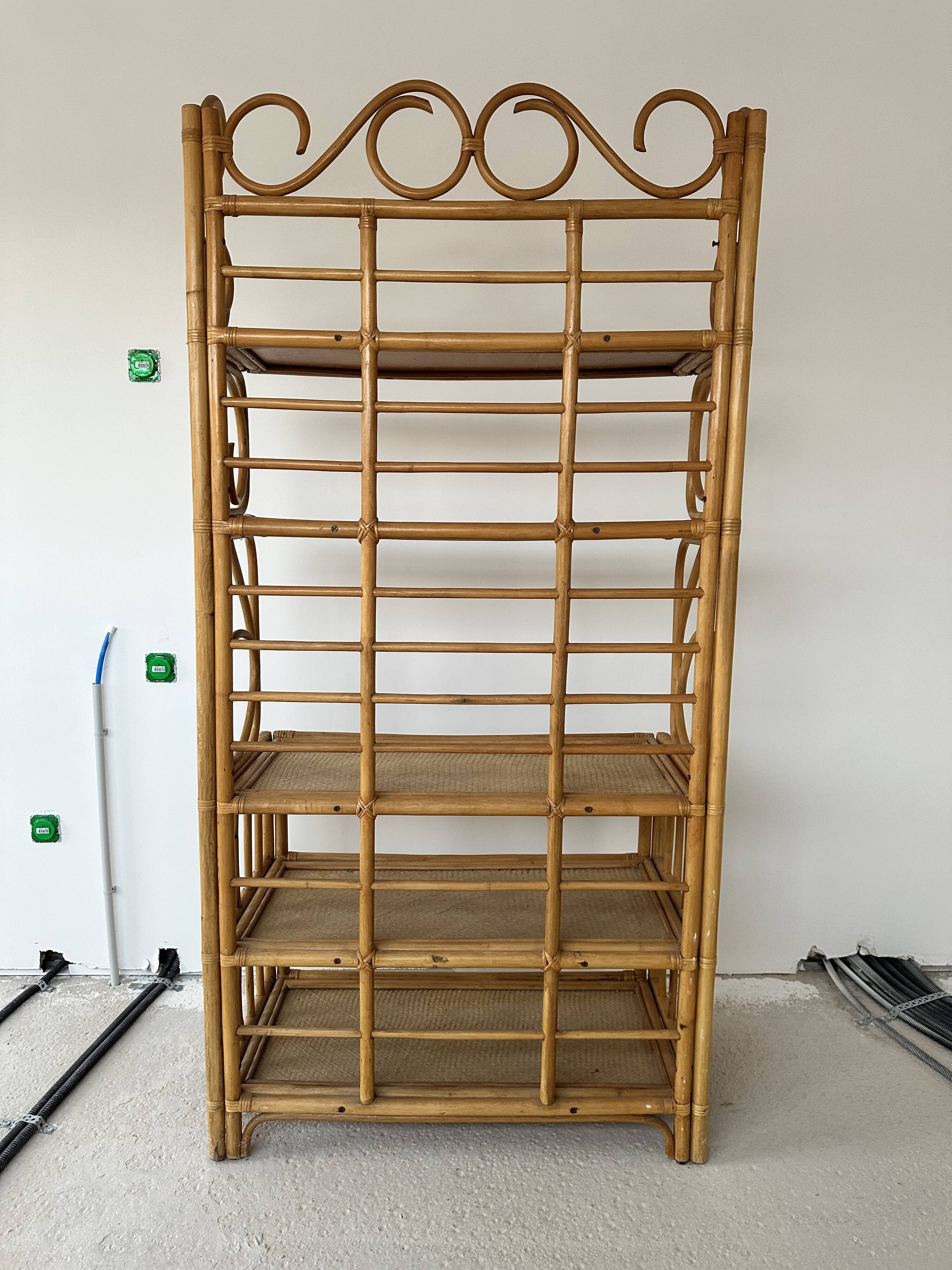 Vintage curved rattan shelf cabinet from the 60s