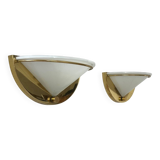 Paire d’appliques vintage, laiton et verre opalin, Italie 1970