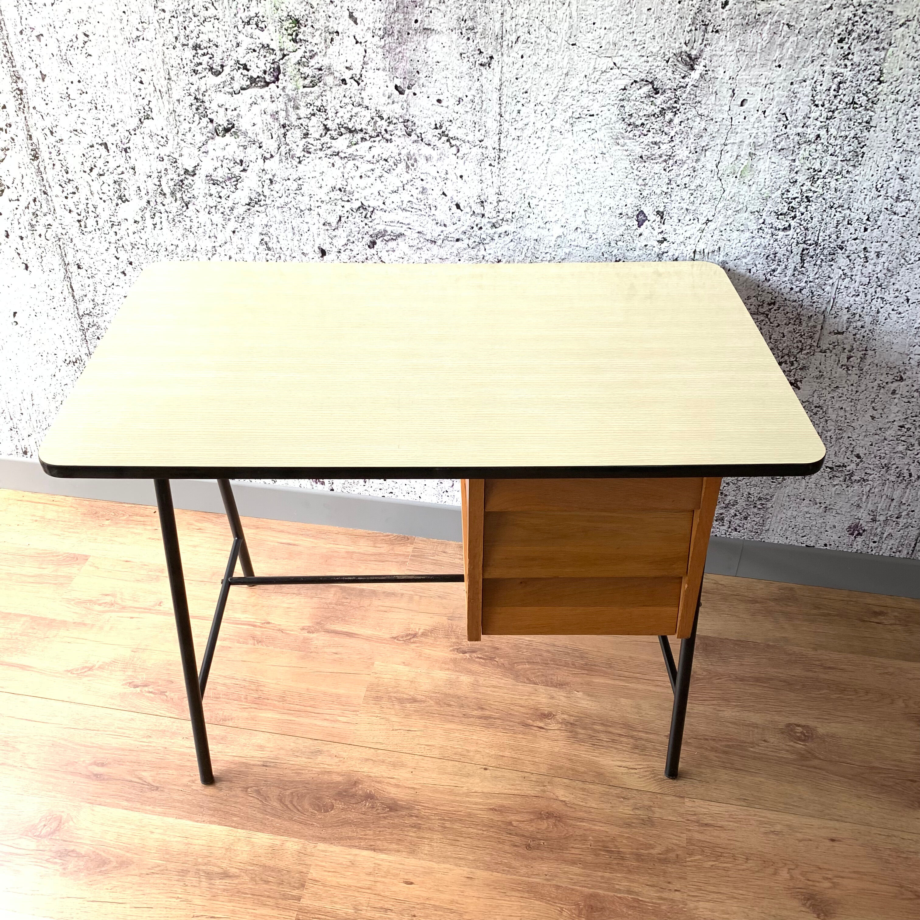 Office wood and formica