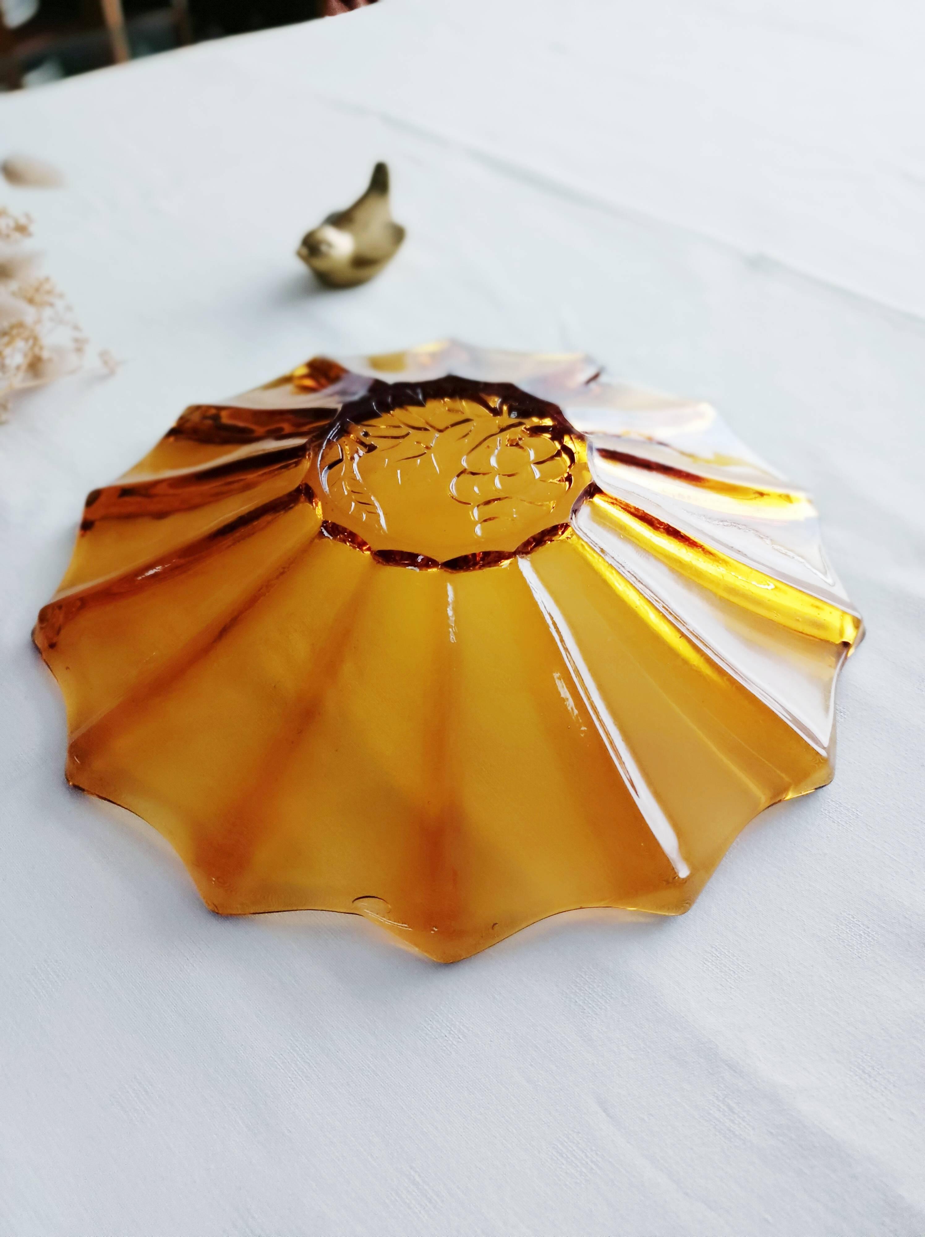 Amber glass fruit bowl