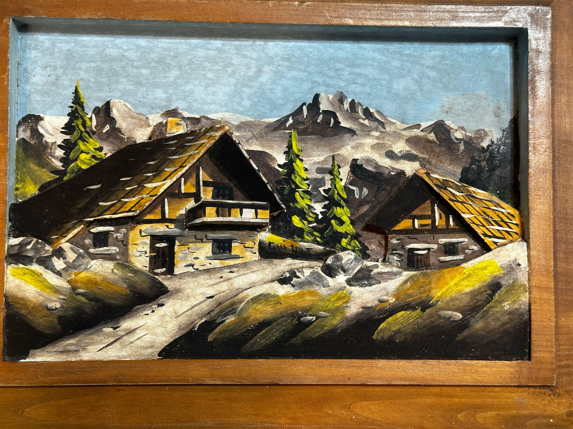 Tableau alpin vintage en bois sculpté et peint