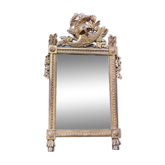 Miroir Louis XVl en bois sculpté doré, XVIIIème siècle