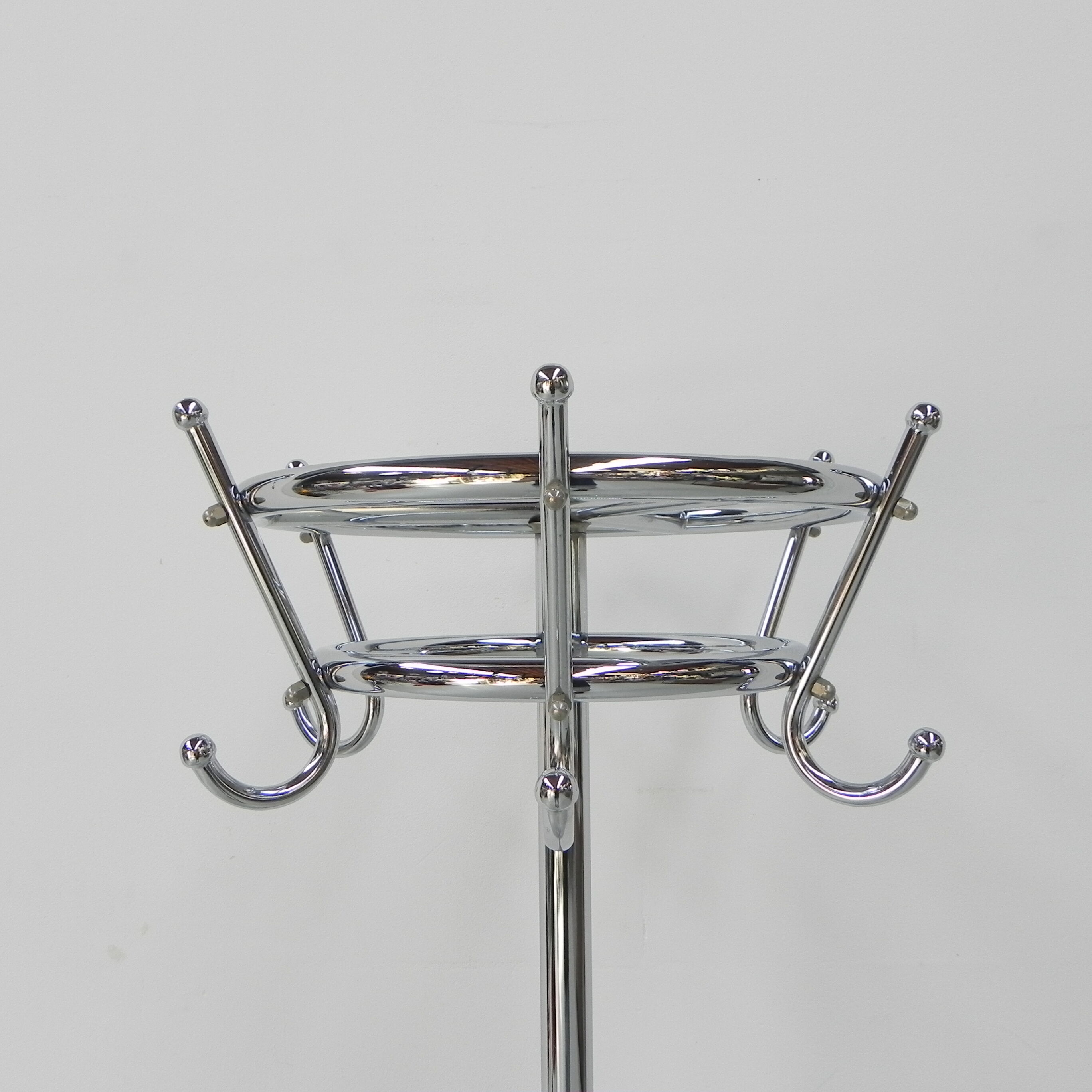 Standing chrome-plated Tubax coat rack