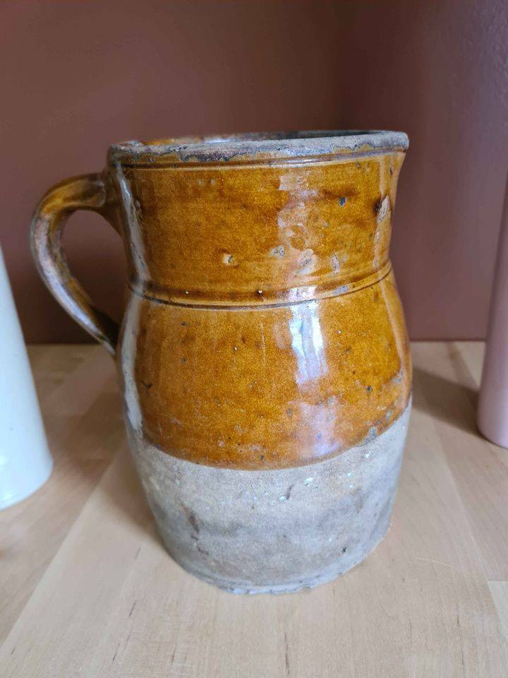 Former Scandinavian-style sandstone pitcher