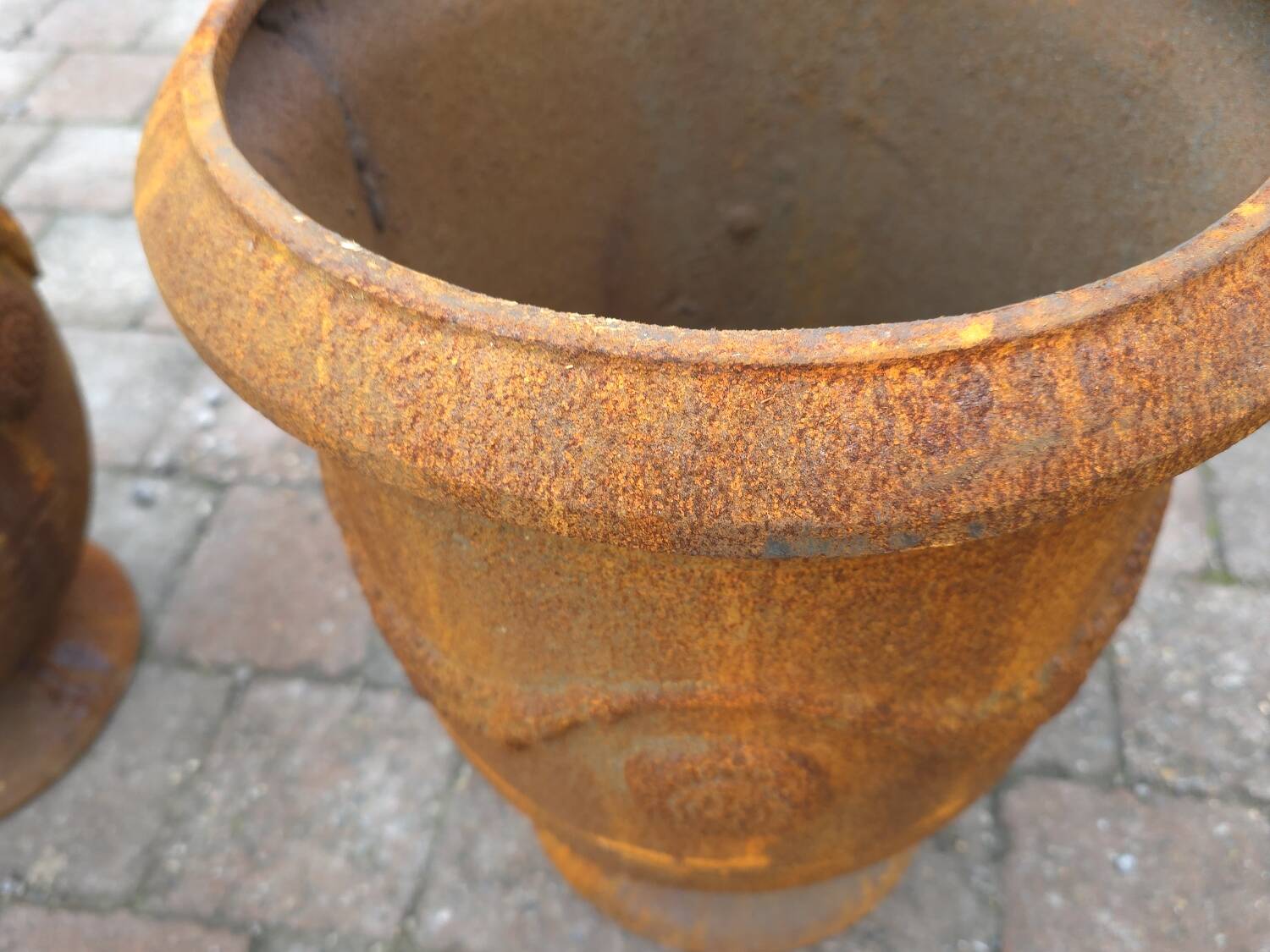 Vase anduse en fonte