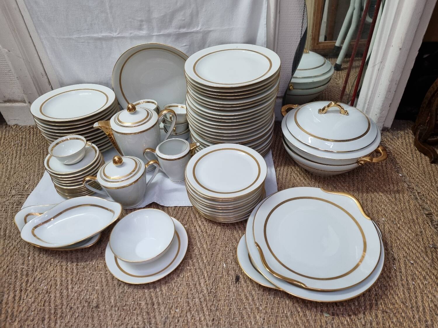 Limoges porcelain dinner service from 1930