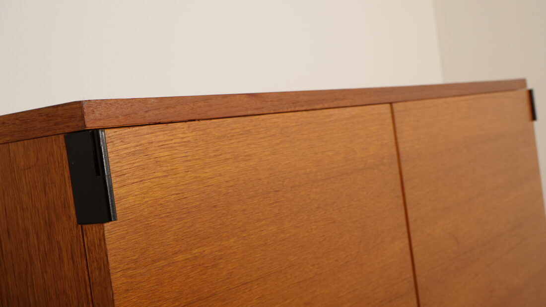 Vintage wardrobe | Teak | Hanging clothes