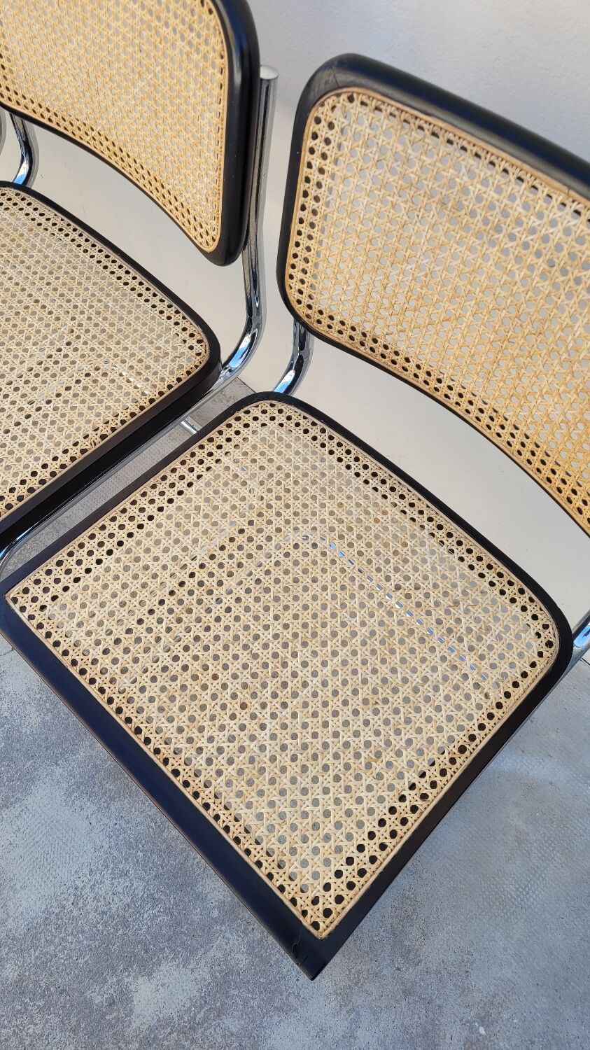 Série de 4 chaises Marcel Breuer modèle B32 signé Italy