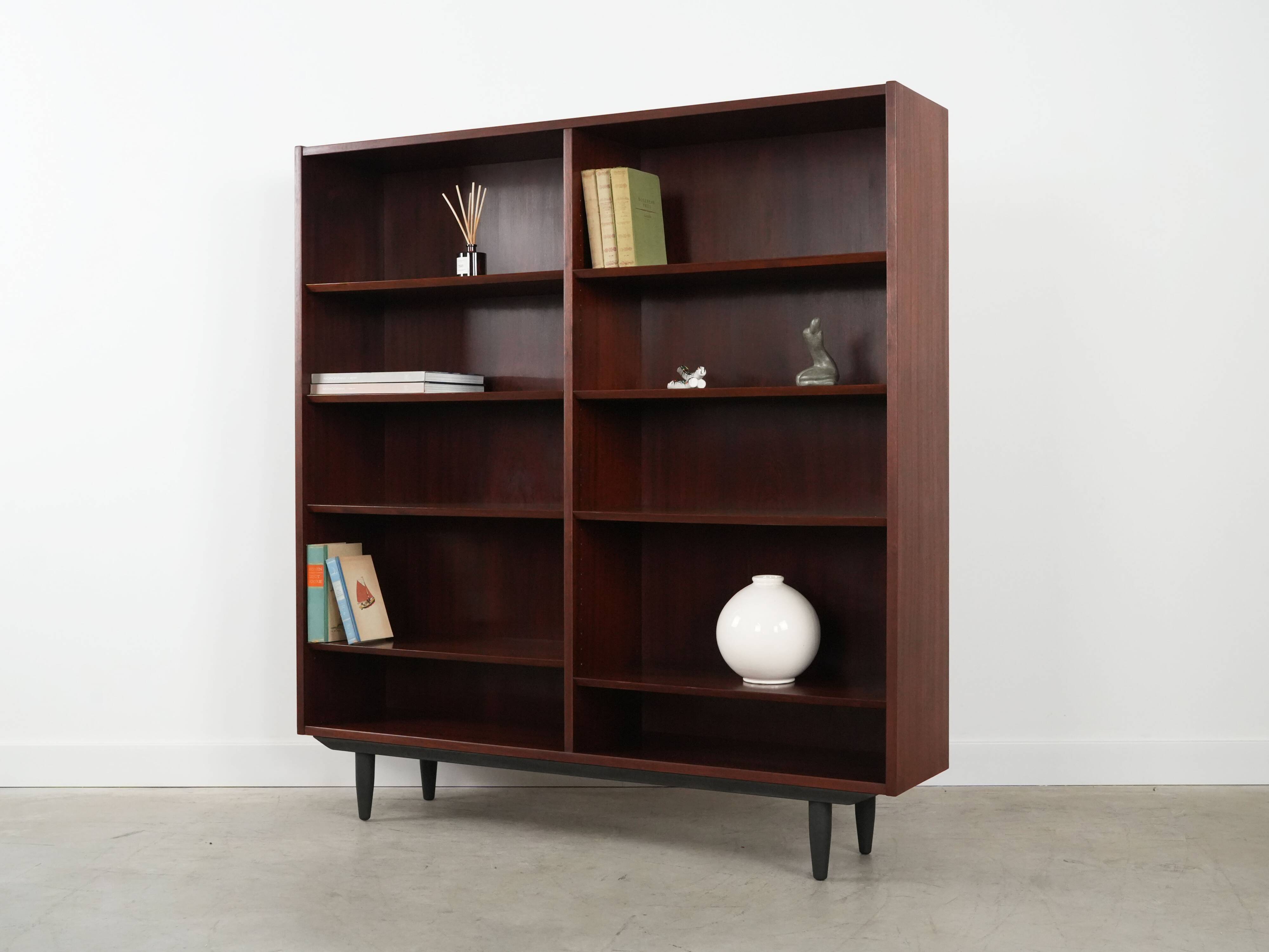 Danish mahogany library by Carlo Jensen for Hundevad, 1970s.