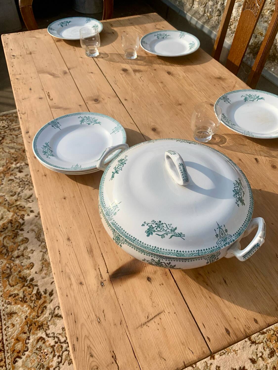 Farm table