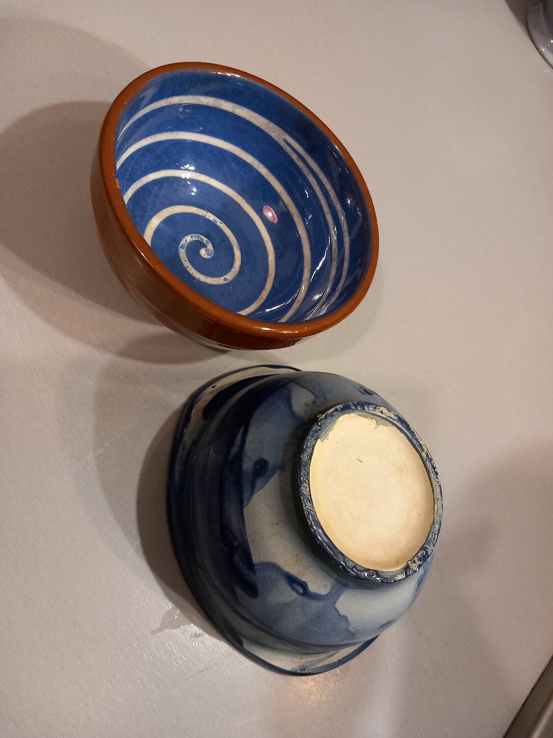 Set of 10 old vintage bowls