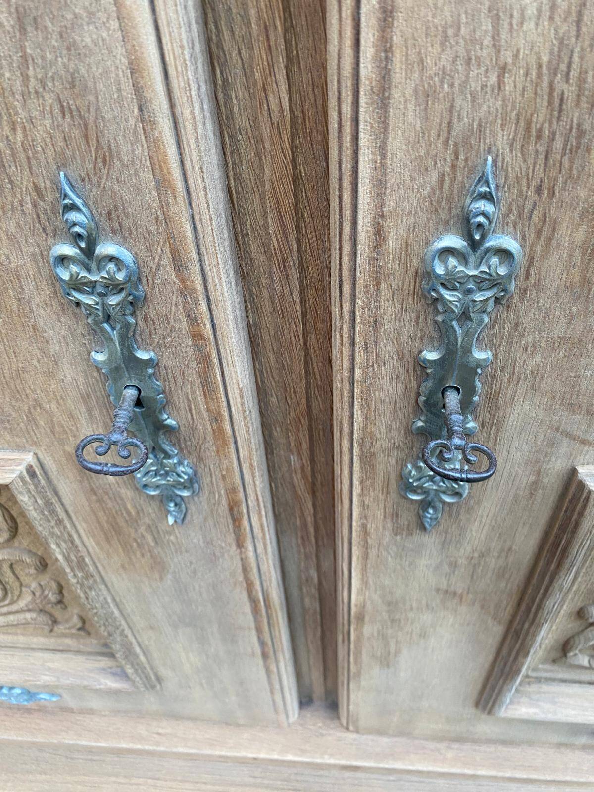 Buffet armoire renaissance espagnole rénovée en chêne 1930