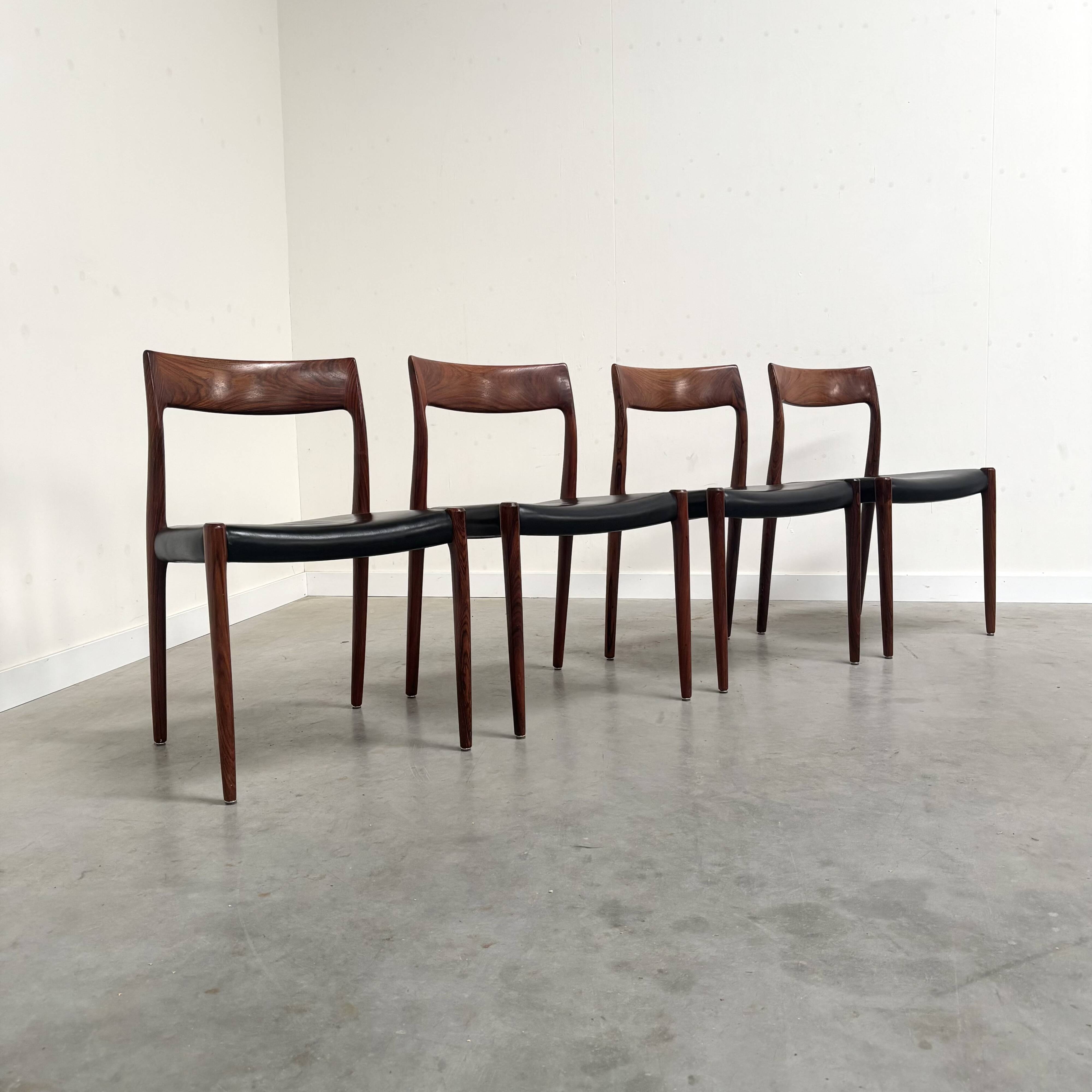 Set of 4 Møller 77 dining chairs, Denmark 1960s