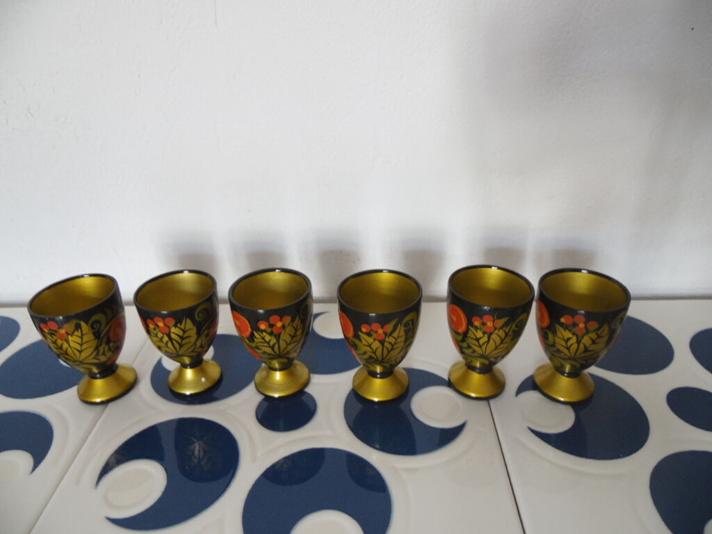 6 Wooden coquetiers Khokhloma