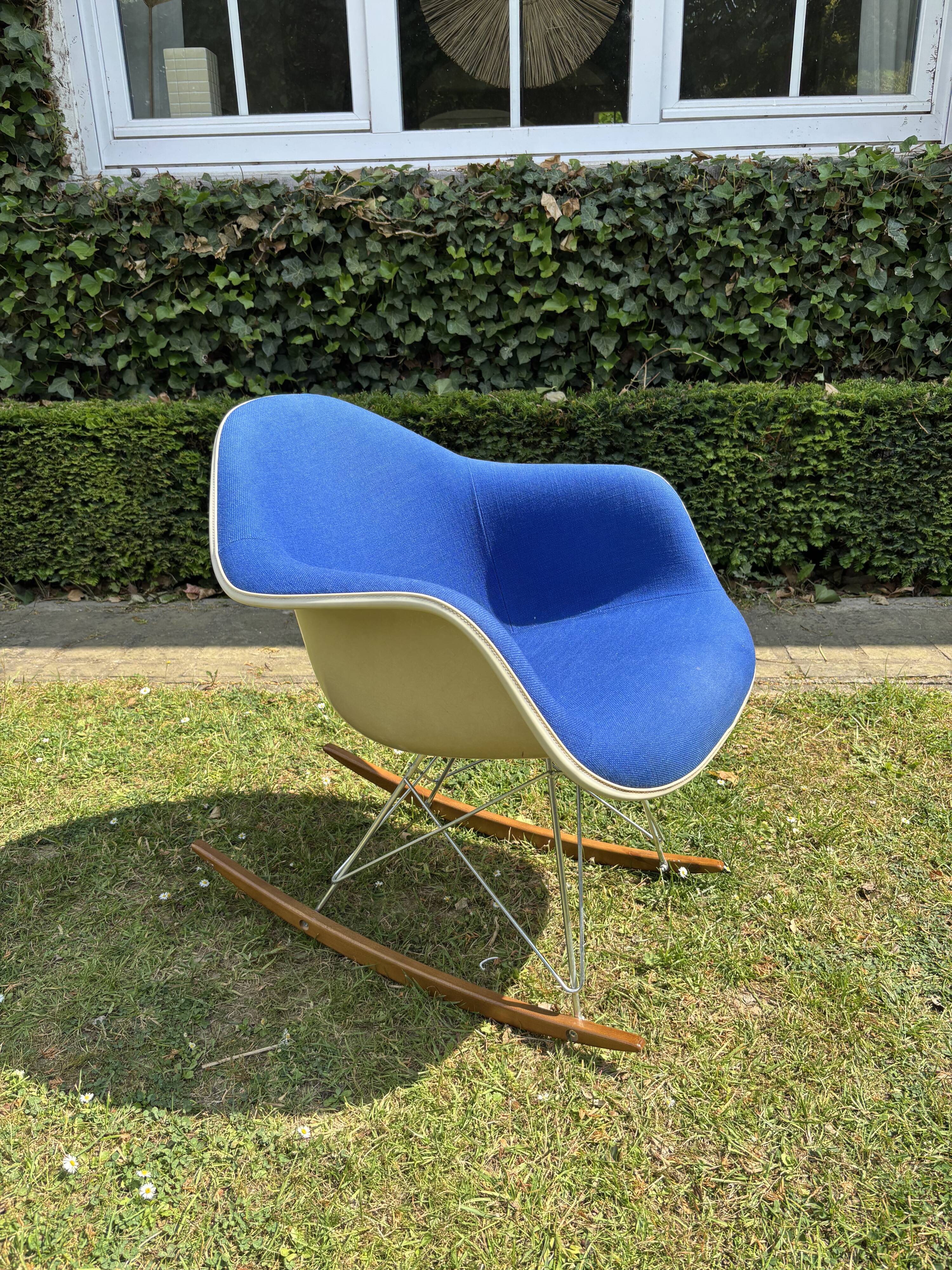 Eames rocking chair