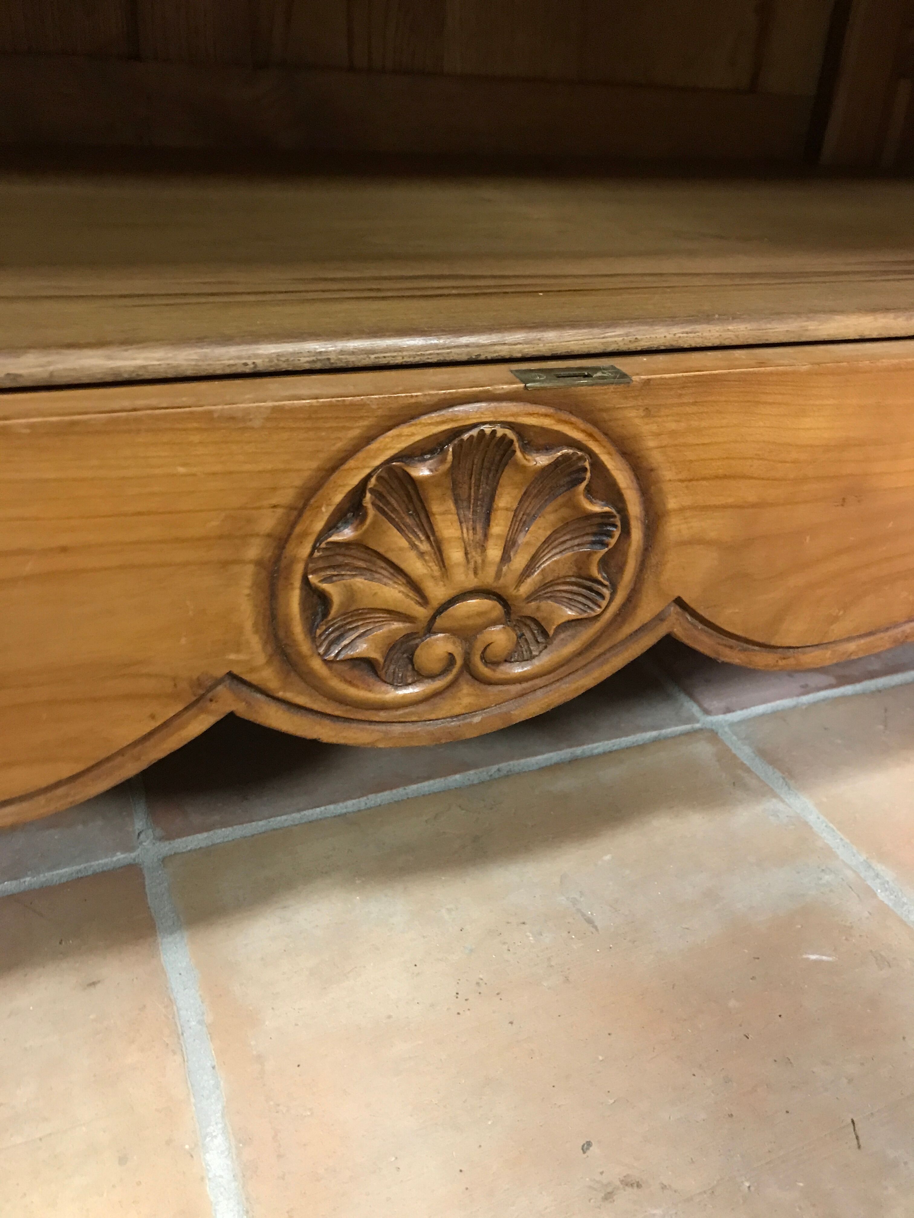 Armoire bois massif et plaqué