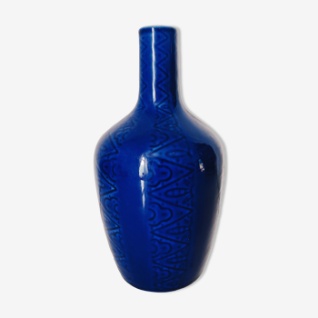 Blue vase geometric incised decoration