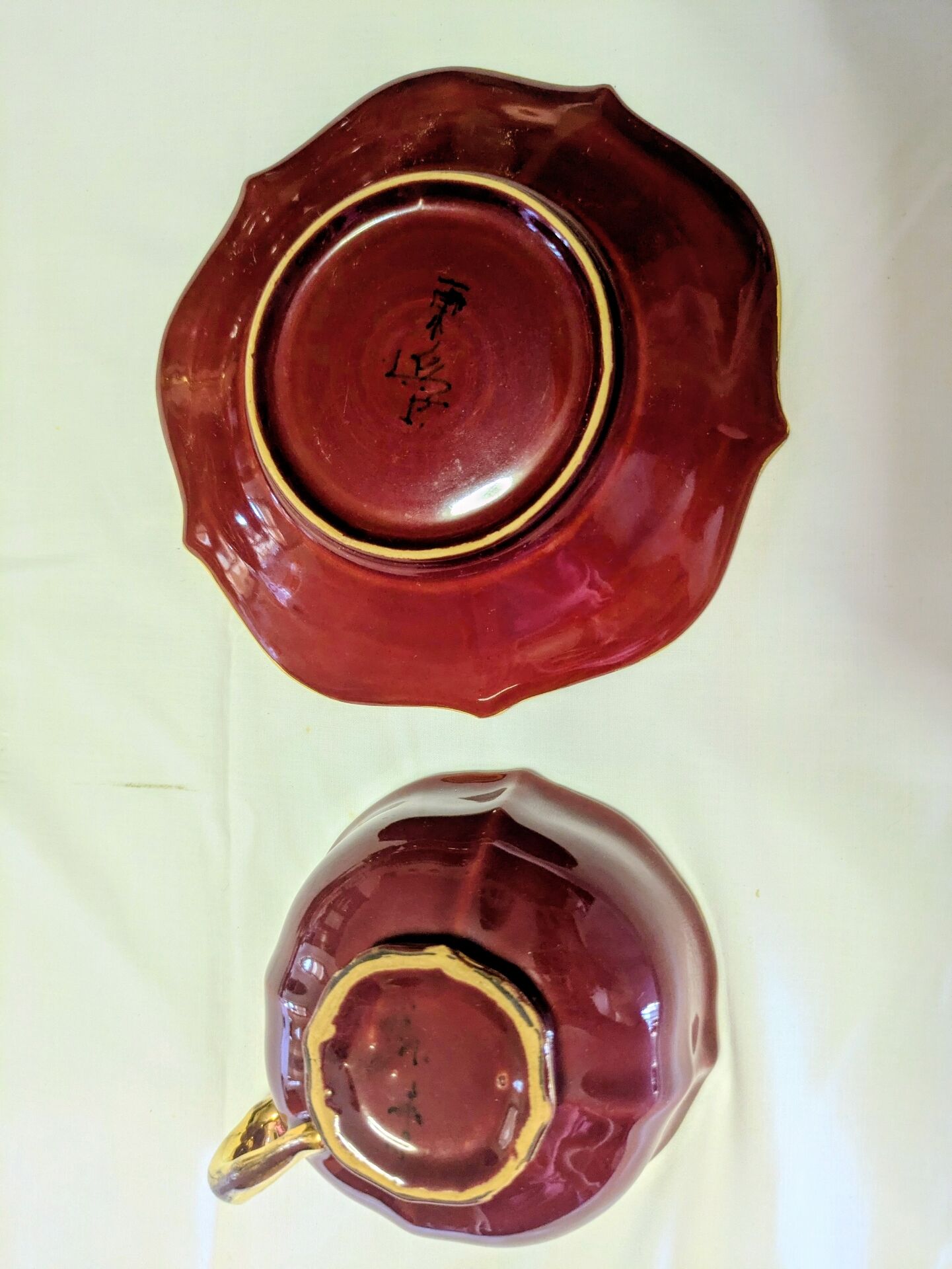 Lot de 4 tasses avec leurs soucoupes