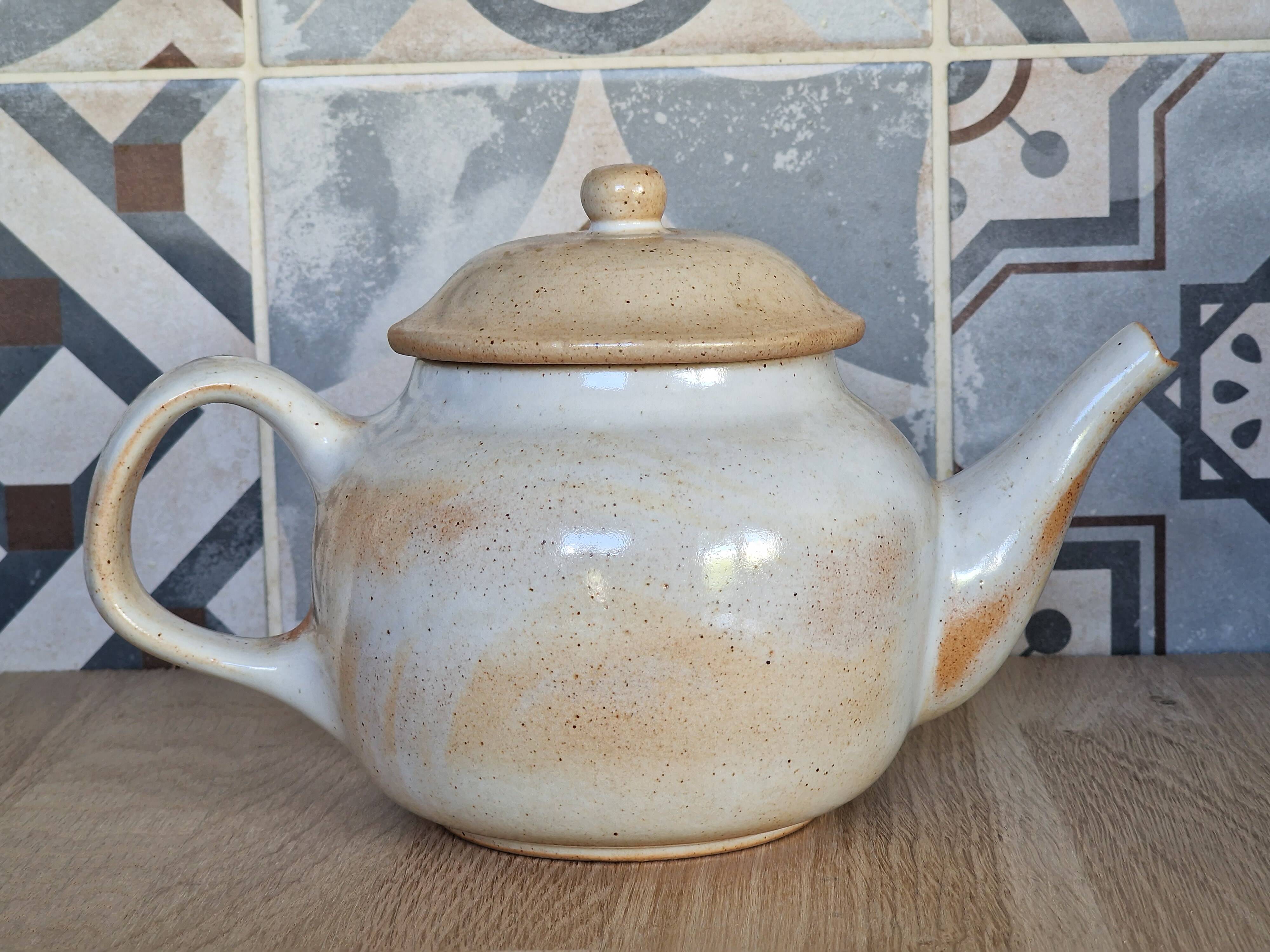 Complete table service in marsh stoneware, 92 pieces