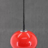 Suspension rouge Harvey Guzzini des années 1970 pour Meblo, Italie